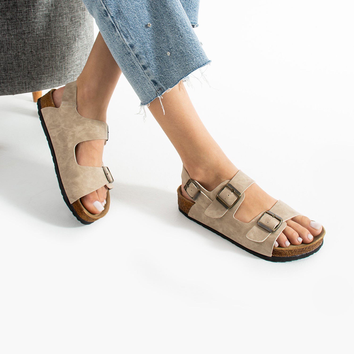 Holm Çift Tokalı Bej Kadın Sandalet