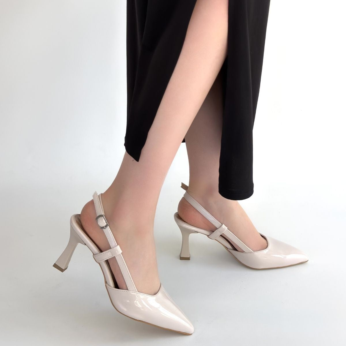 Hoost Kadın Bej Rugan Sivri Burun Topuklu Ayakkabı