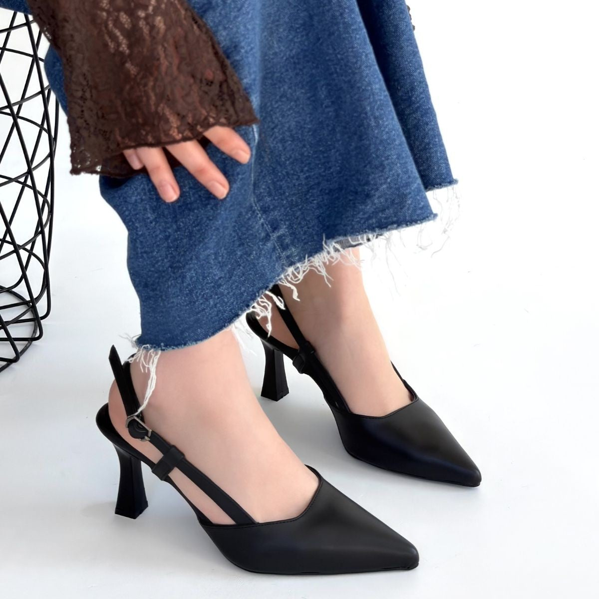 Hoost Kadın Siyah Sivri Burunlu Topuklu Ayakkabı