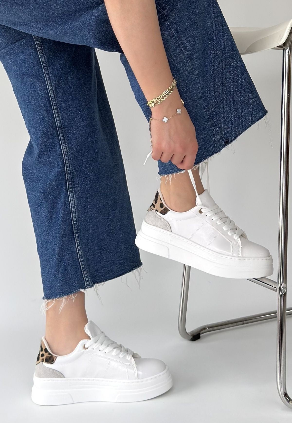 Jetan Kadın Beyaz Rugan Bağcıklı Spor Ayakkabı