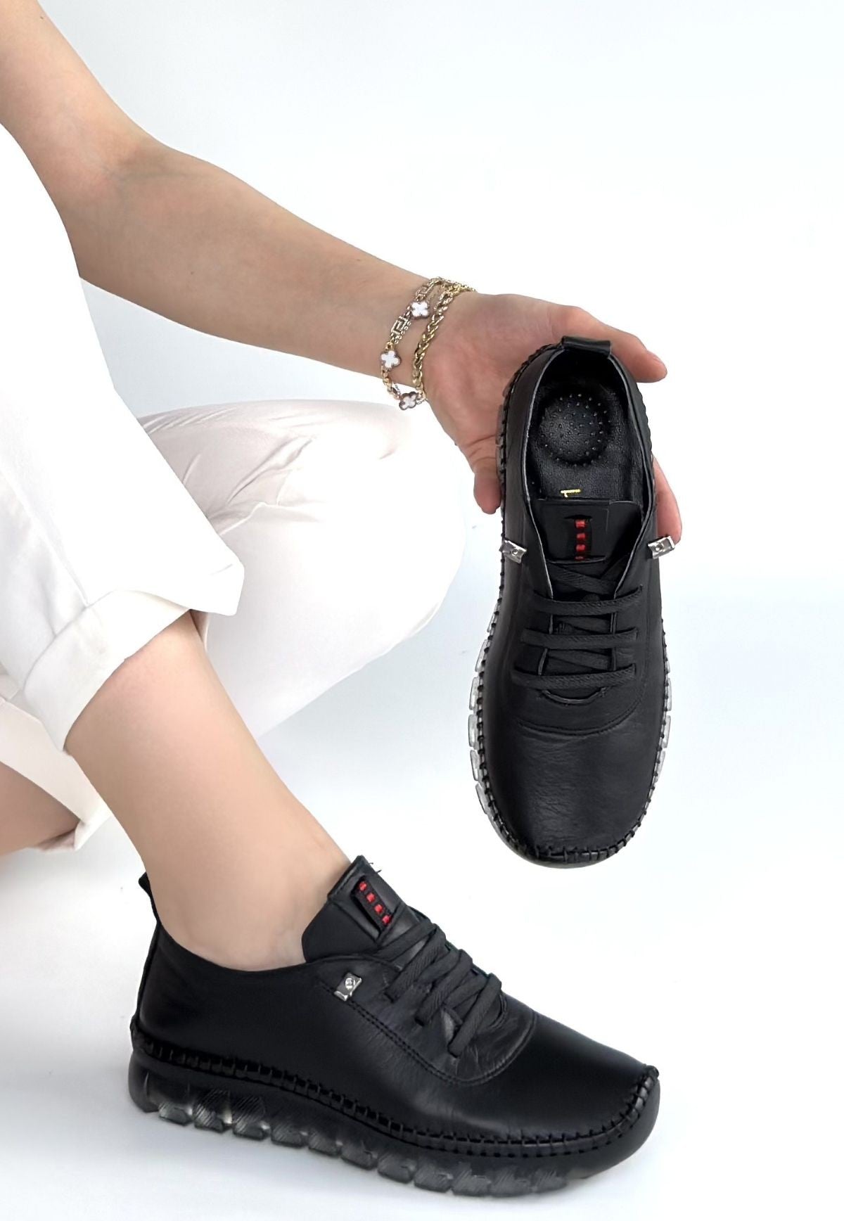 Jiten Kadın Siyah Hakiki Deri Bağcıklı Spor Ayakkabı