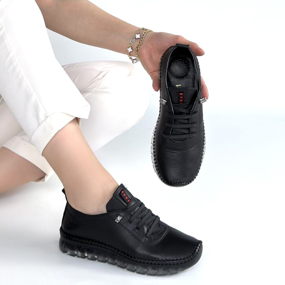 Jiten Kadın Siyah Hakiki Deri Bağcıklı Spor Ayakkabı