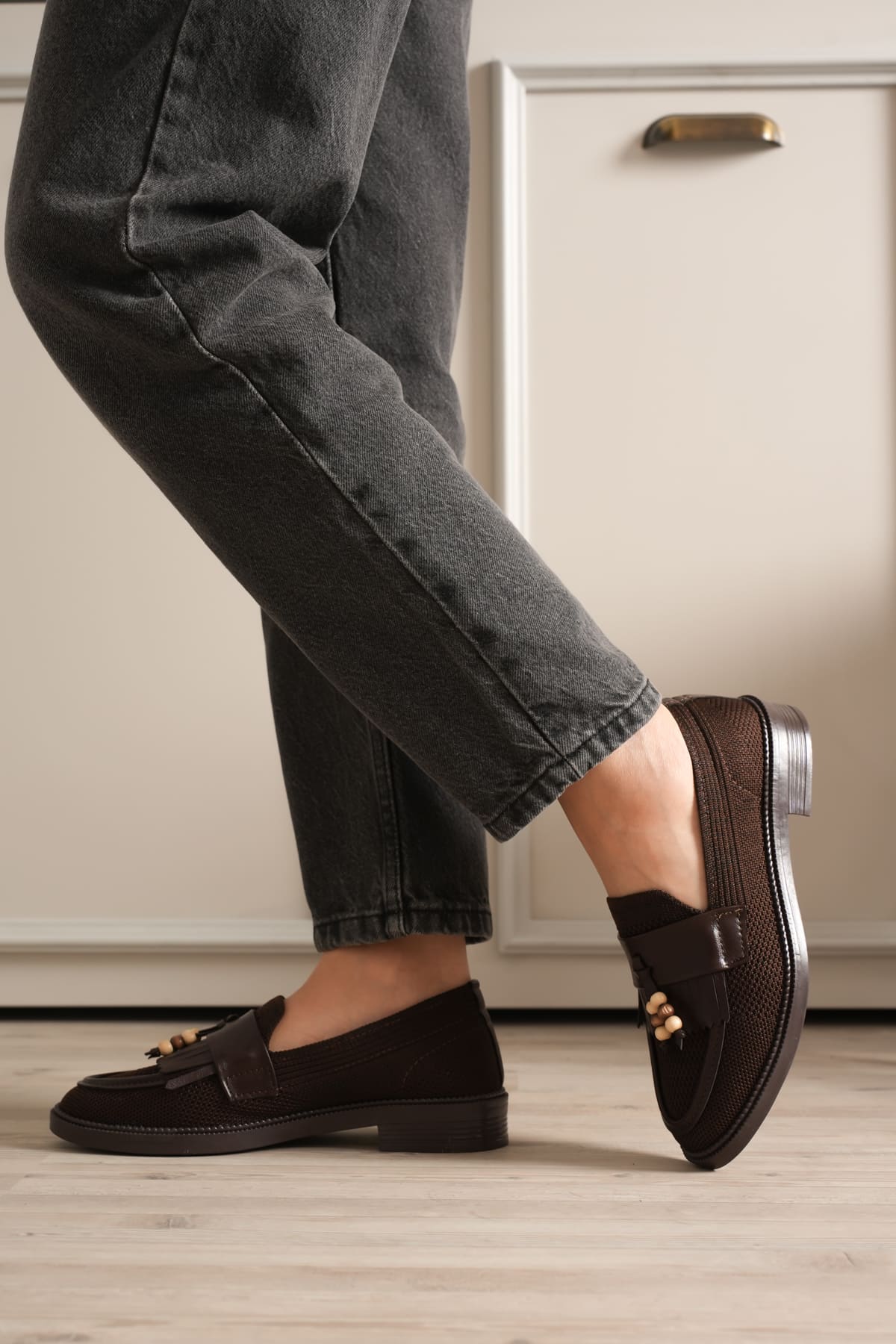 Monvia Kadın Acı Kahve Boncuk Püsküllü Loafer Ayakkabı