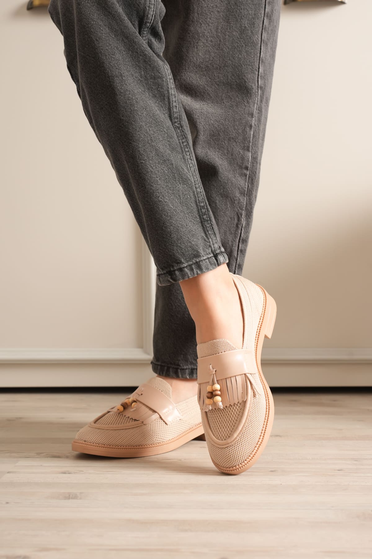 Monvia Kadın Siyah Boncuk Püsküllü Loafer Ayakkabı