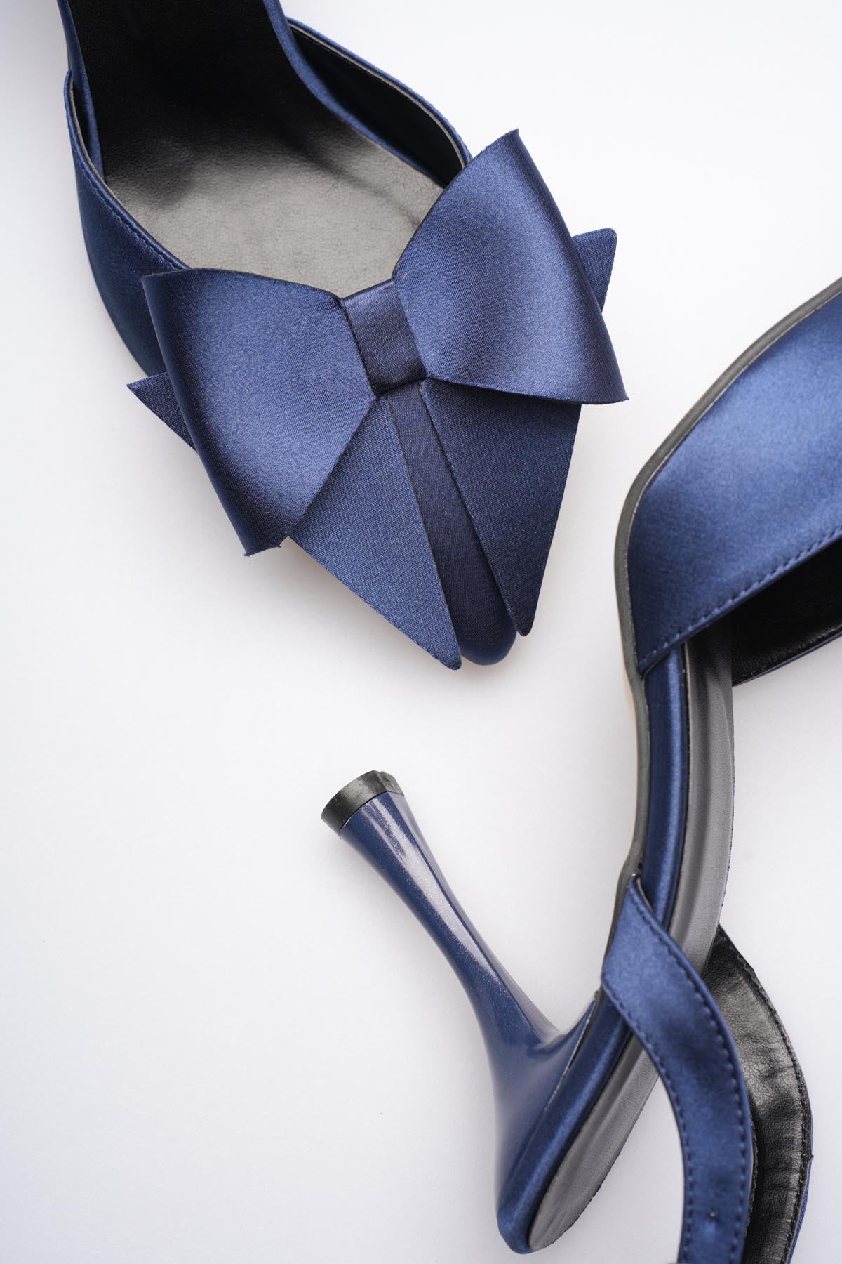 Fioren Kadın Lacivert Fiyonklu Saten Slingback Topuklu Ayakkabı