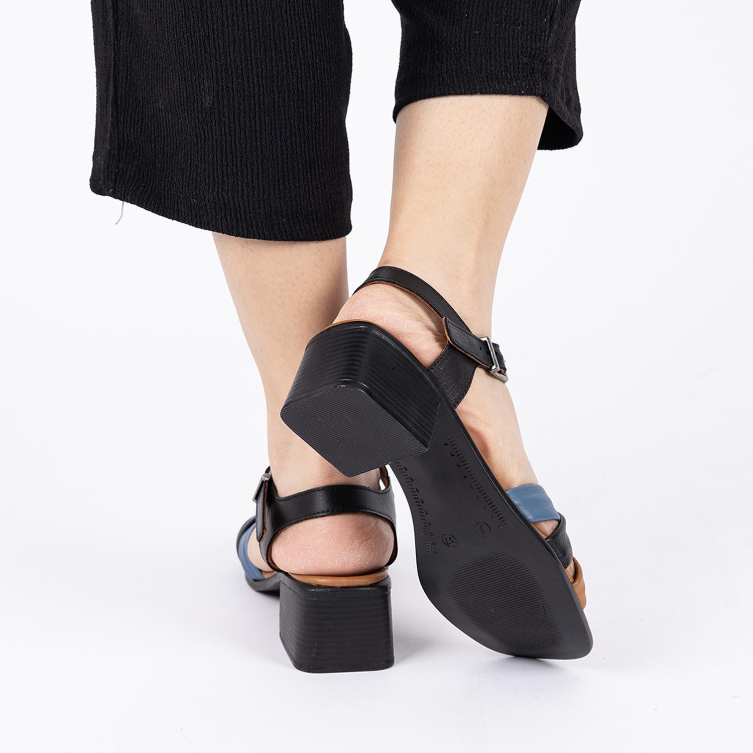 Kastel Siyah Hakiki Deri Kadın Topuklu Sandalet