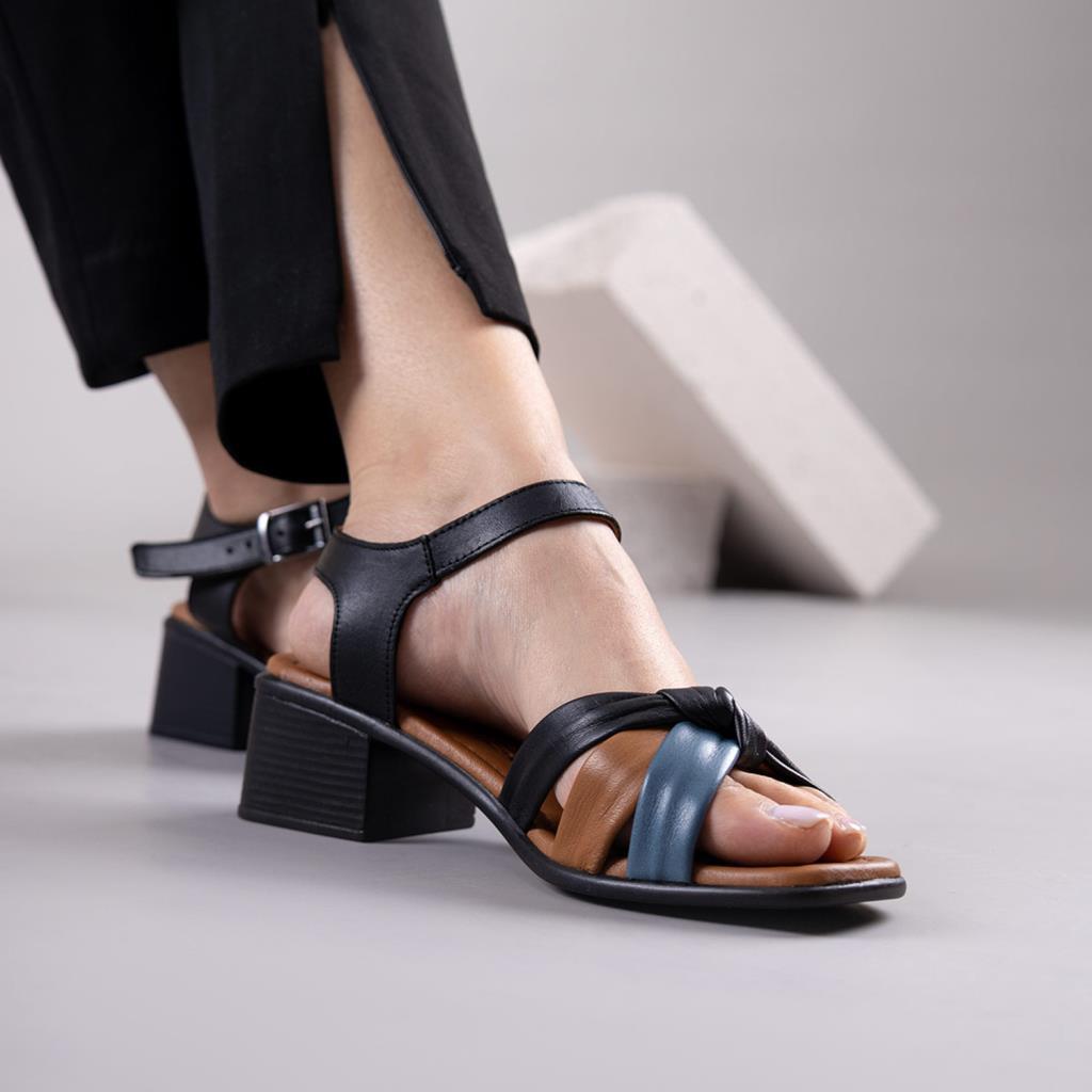 Kastel Siyah Hakiki Deri Kadın Topuklu Sandalet