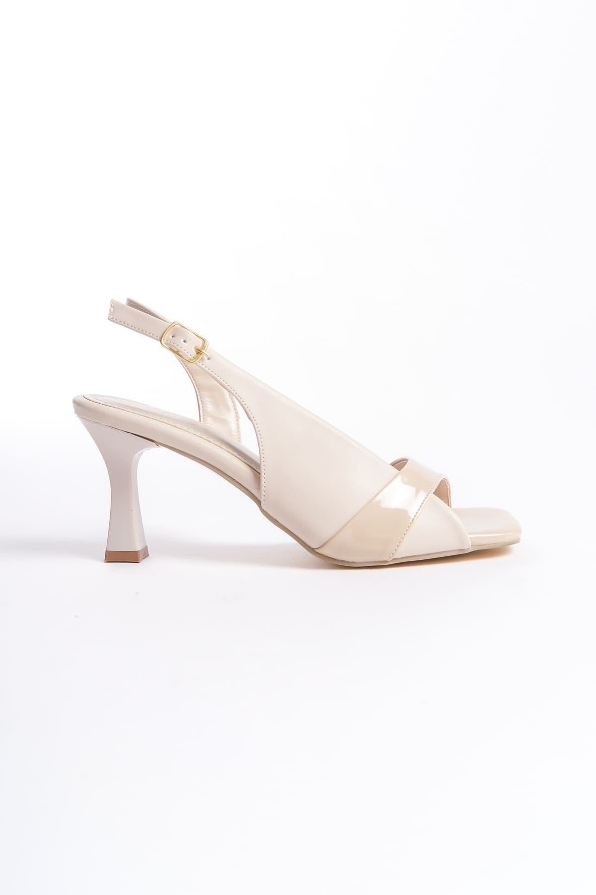 Klein Kadın Bej Rugan Detaylı Topuklu Sandalet