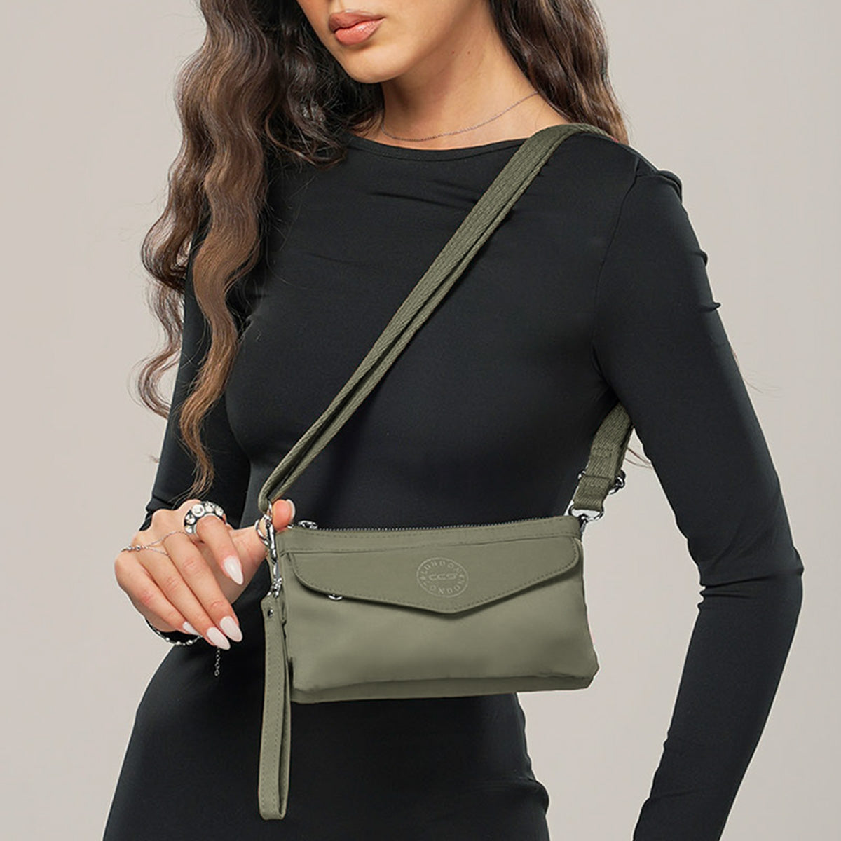 Kolek Küçük Boy Fermuarlı Su Geçirmez Kadın Çapraz Çanta