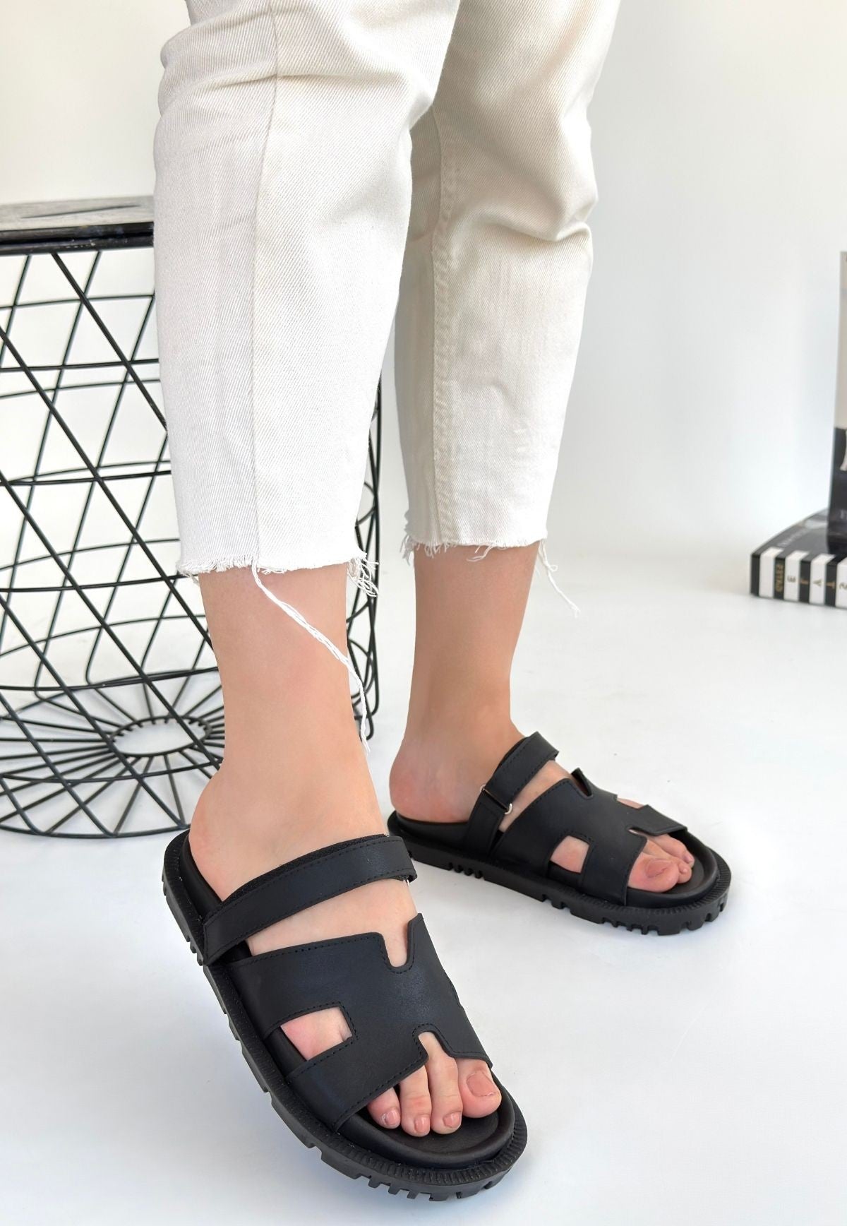 Kooni Kadın Siyah Nubuk Terlik