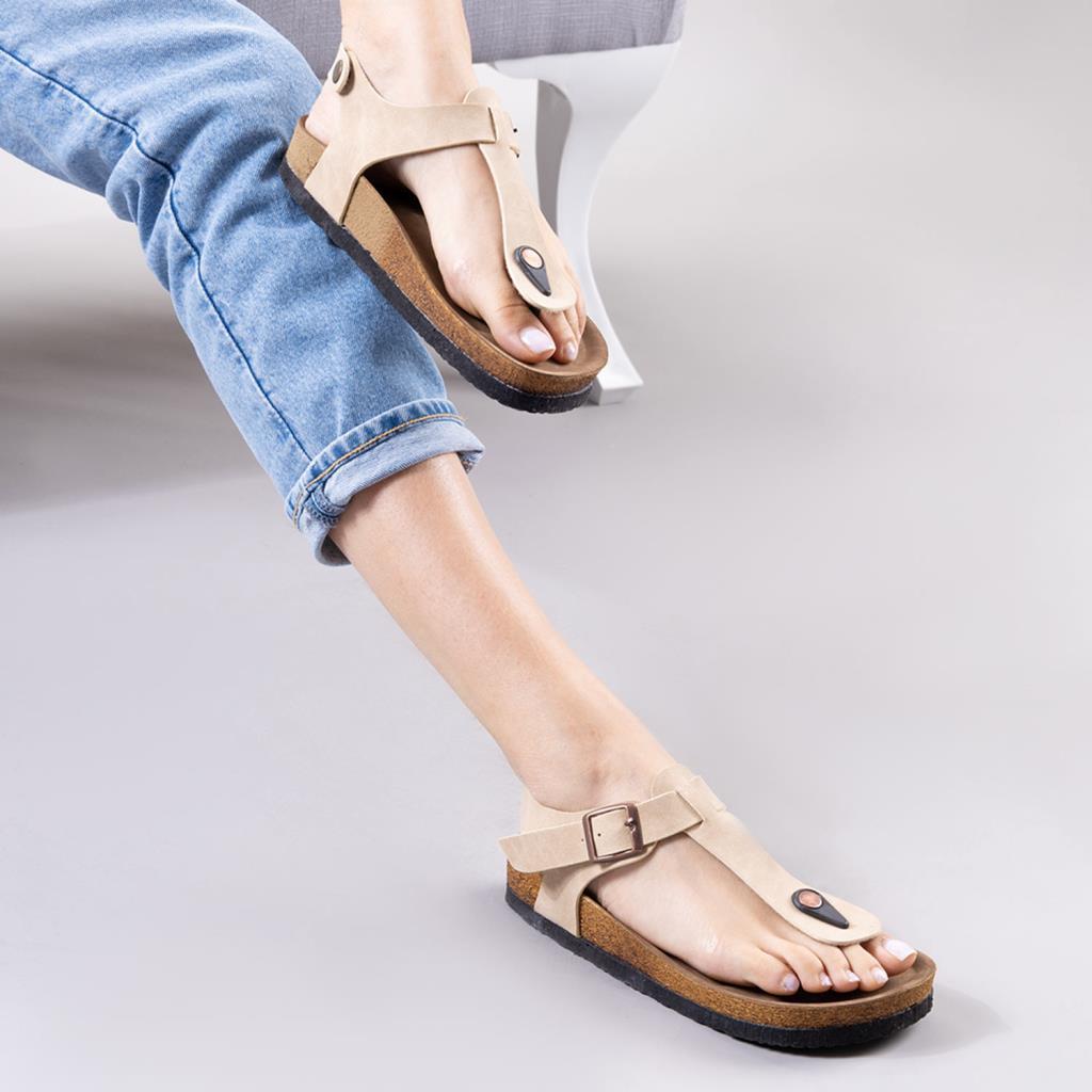 Larindo Bej Süet Parmak Arası Sandalet