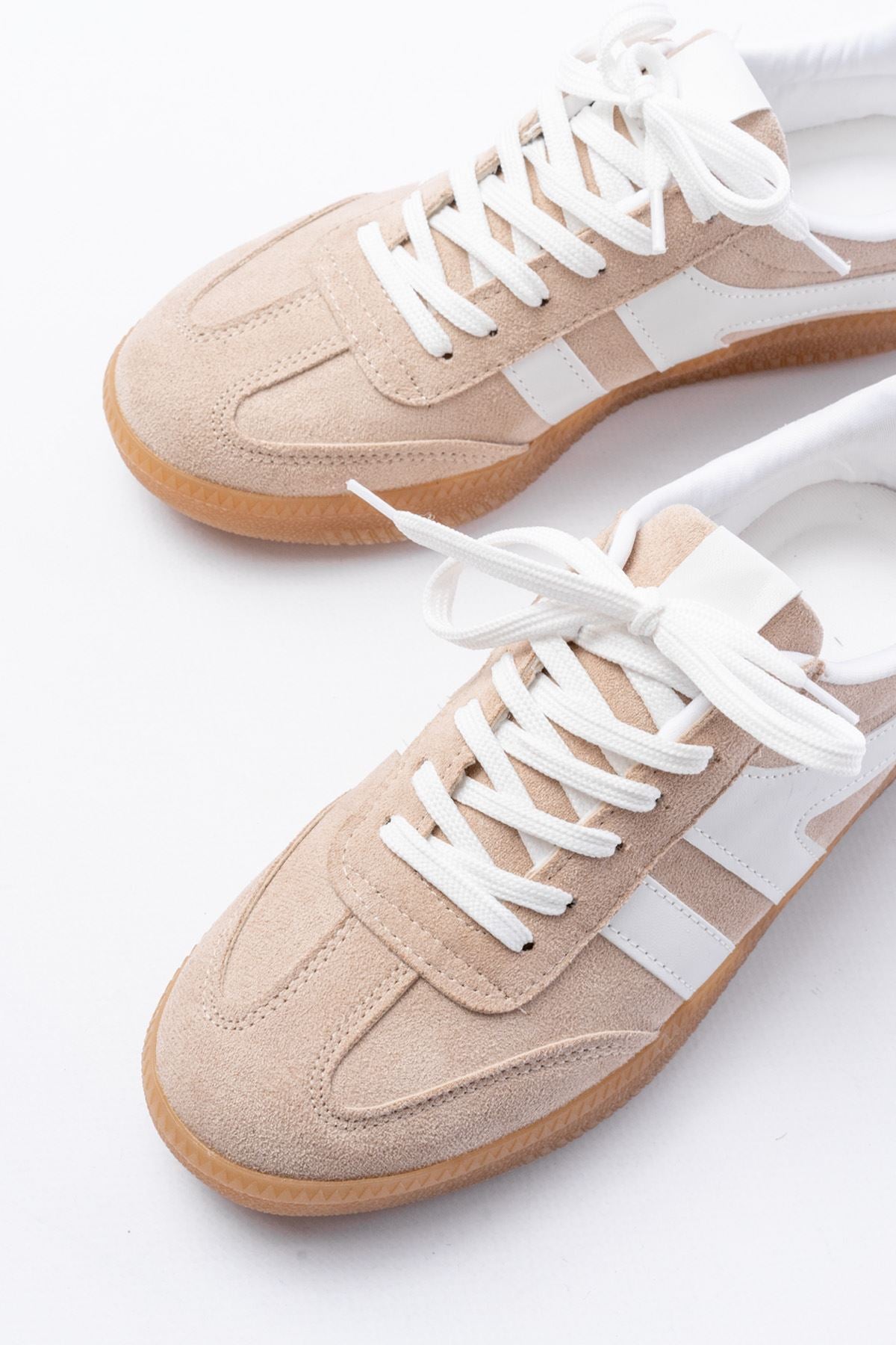 Pangma Kadın Bej Süet Bağcıklı Spor Ayakkabı
