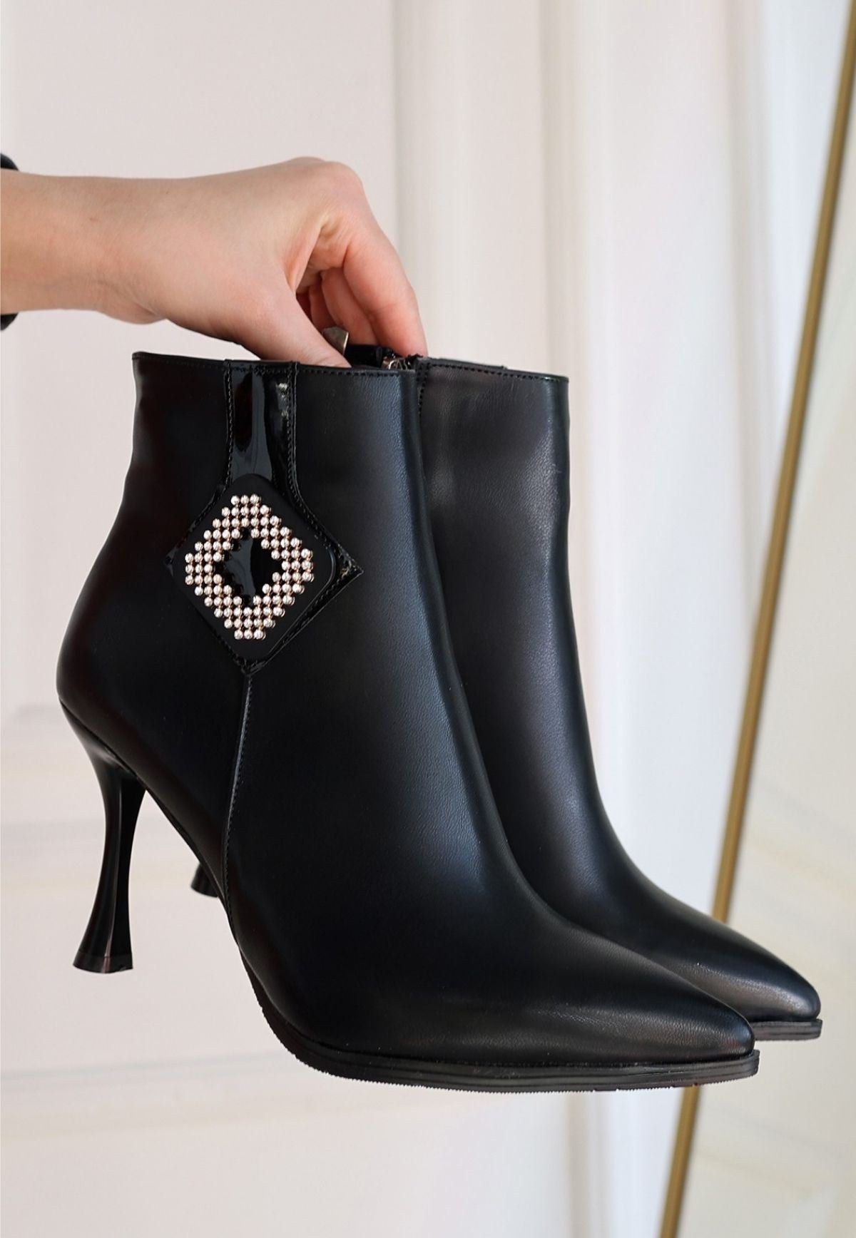 Moose Kadın Siyah Tokalı Topuklu Bot