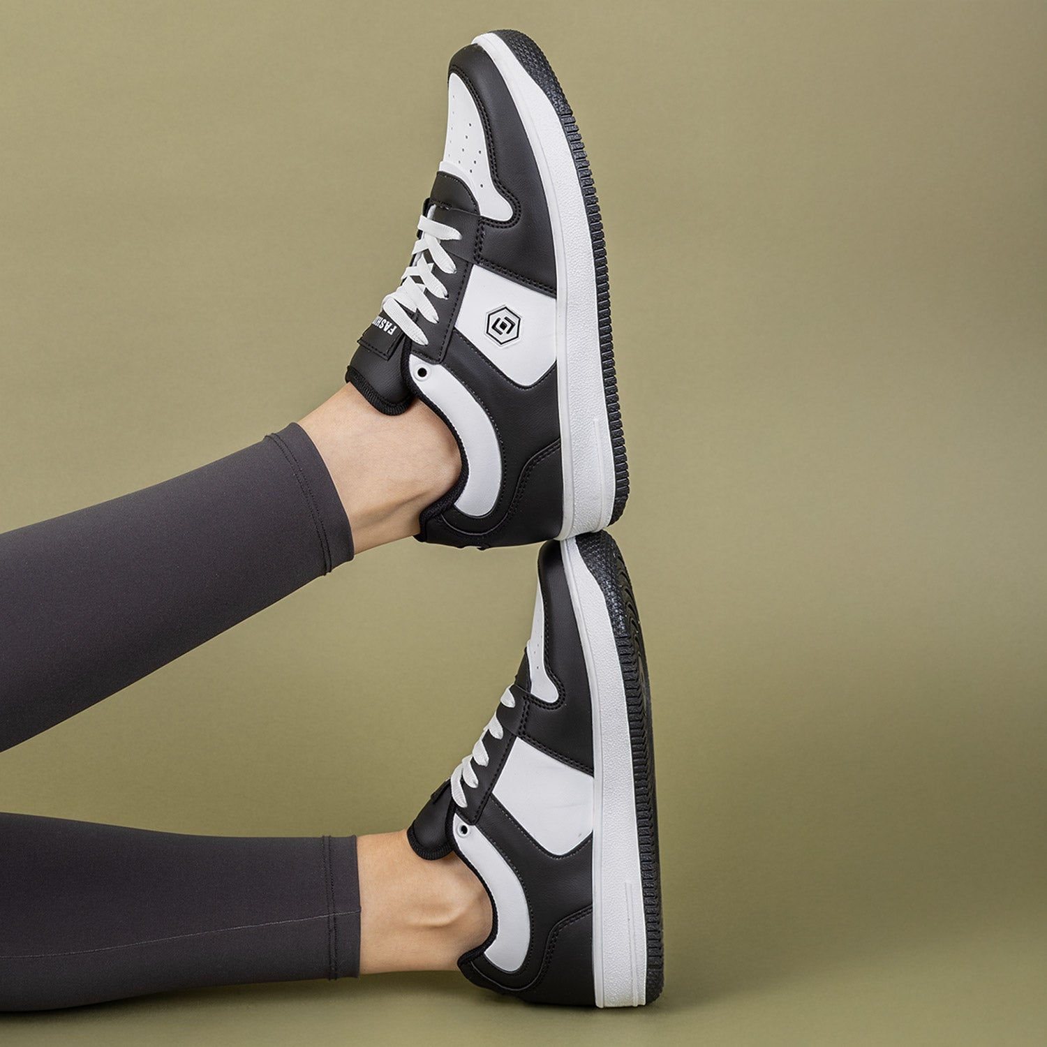 Morta Kadın Siyah Beyaz Spor Ayakkabı