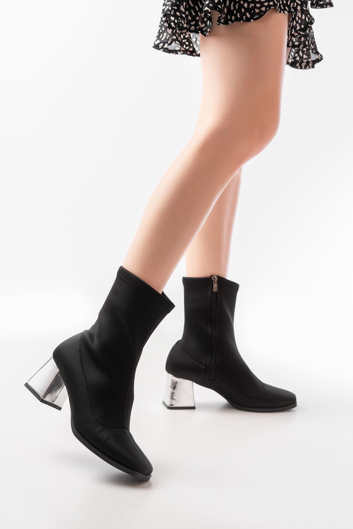 Lersun Dalgıç Siyah Topuklu Fermuarlı Kadın Bot