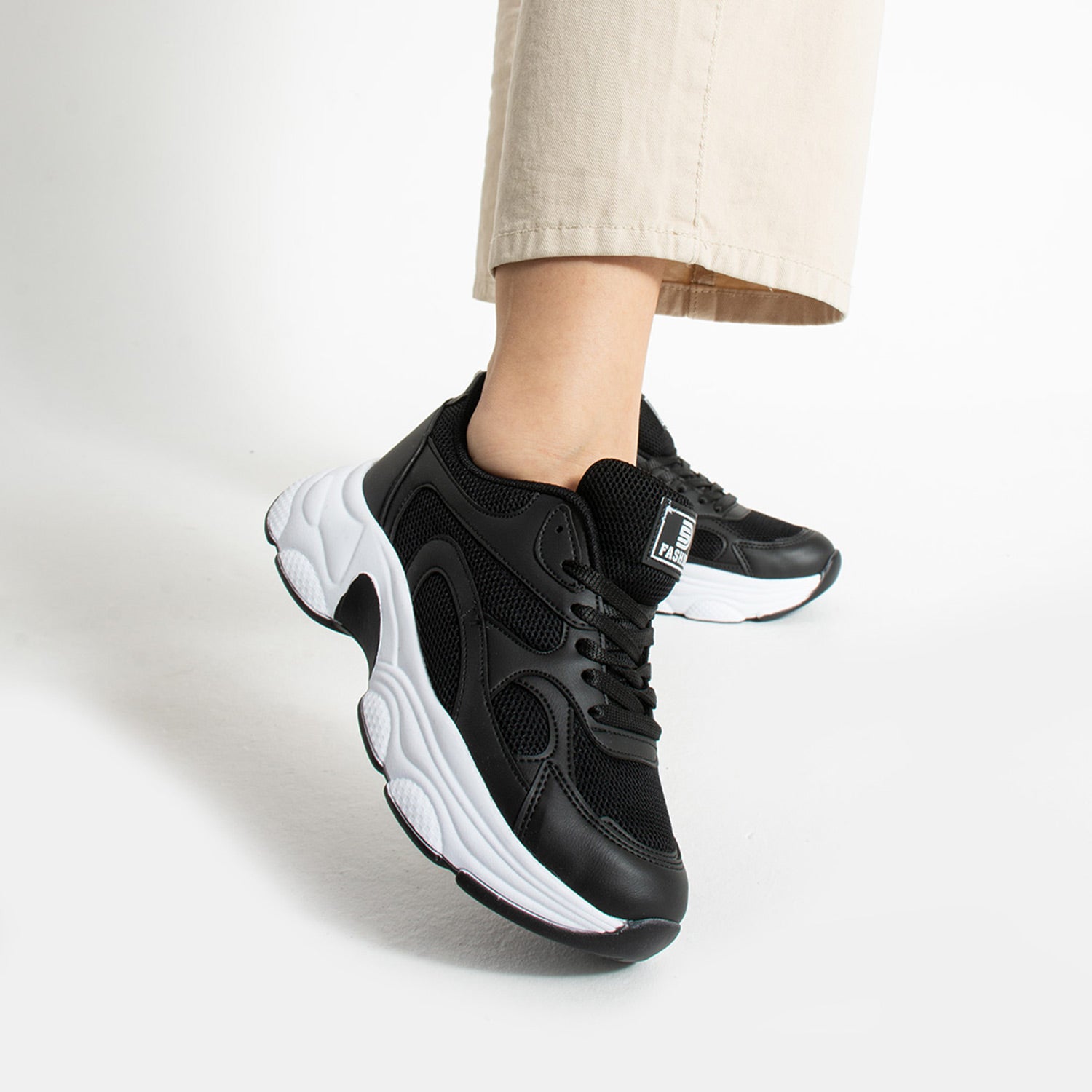 Nagen Kadın Siyah Beyaz Günlük Spor Ayakkabı