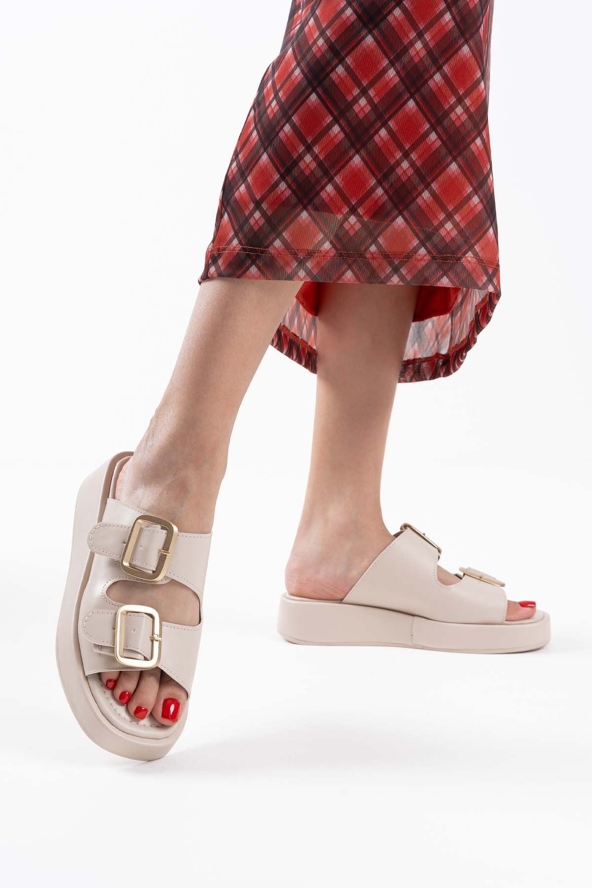 Nare Kadın Bej Tokalı Terlik