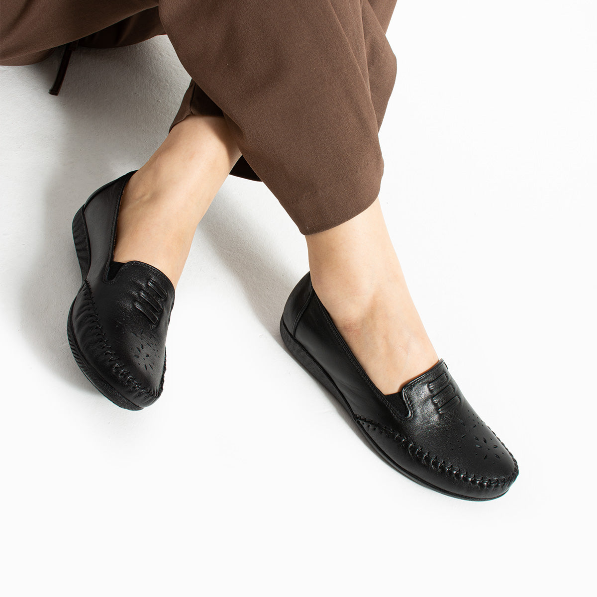 Near Kadın Hakiki Deri Siyah Günlük Ayakkabı