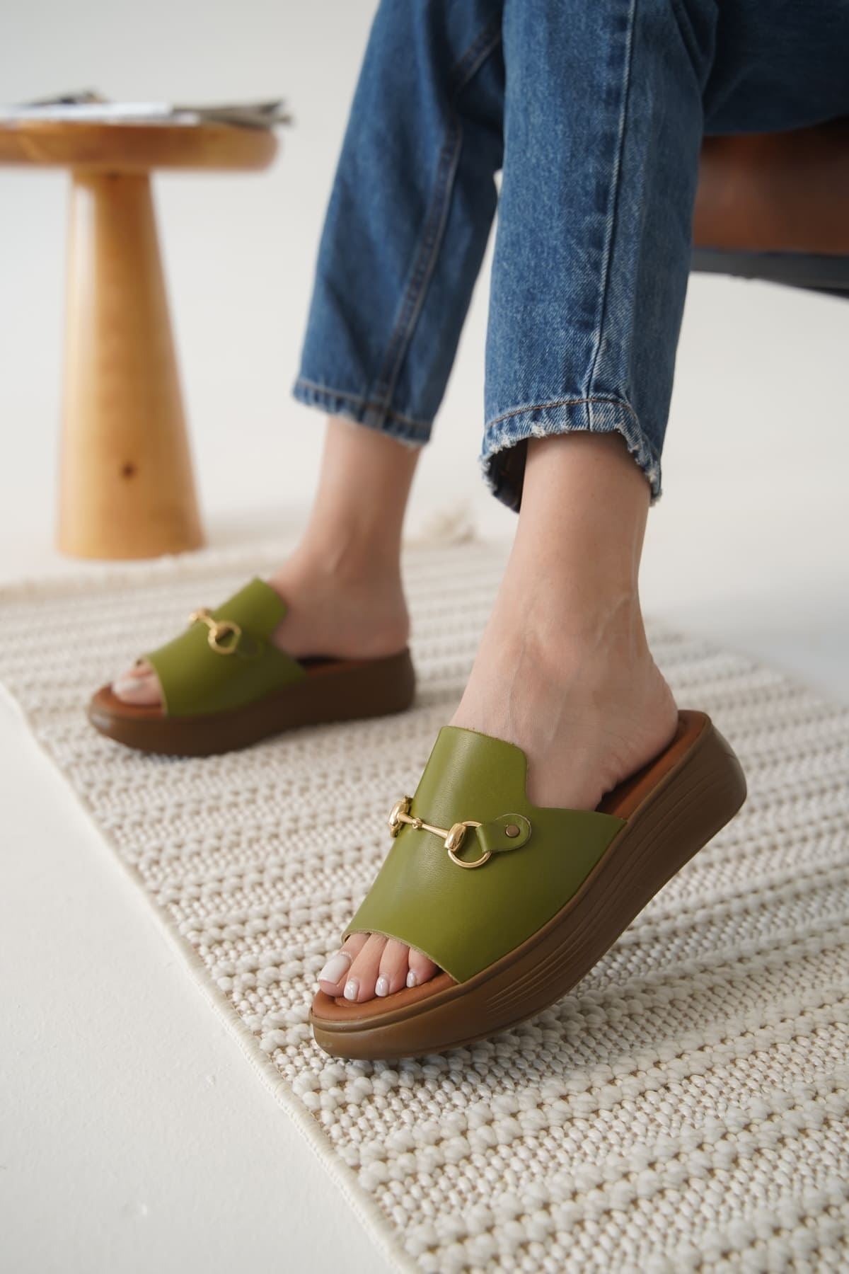 Nelly Kadın Hakiki Deri Haki Yeşili Terlik