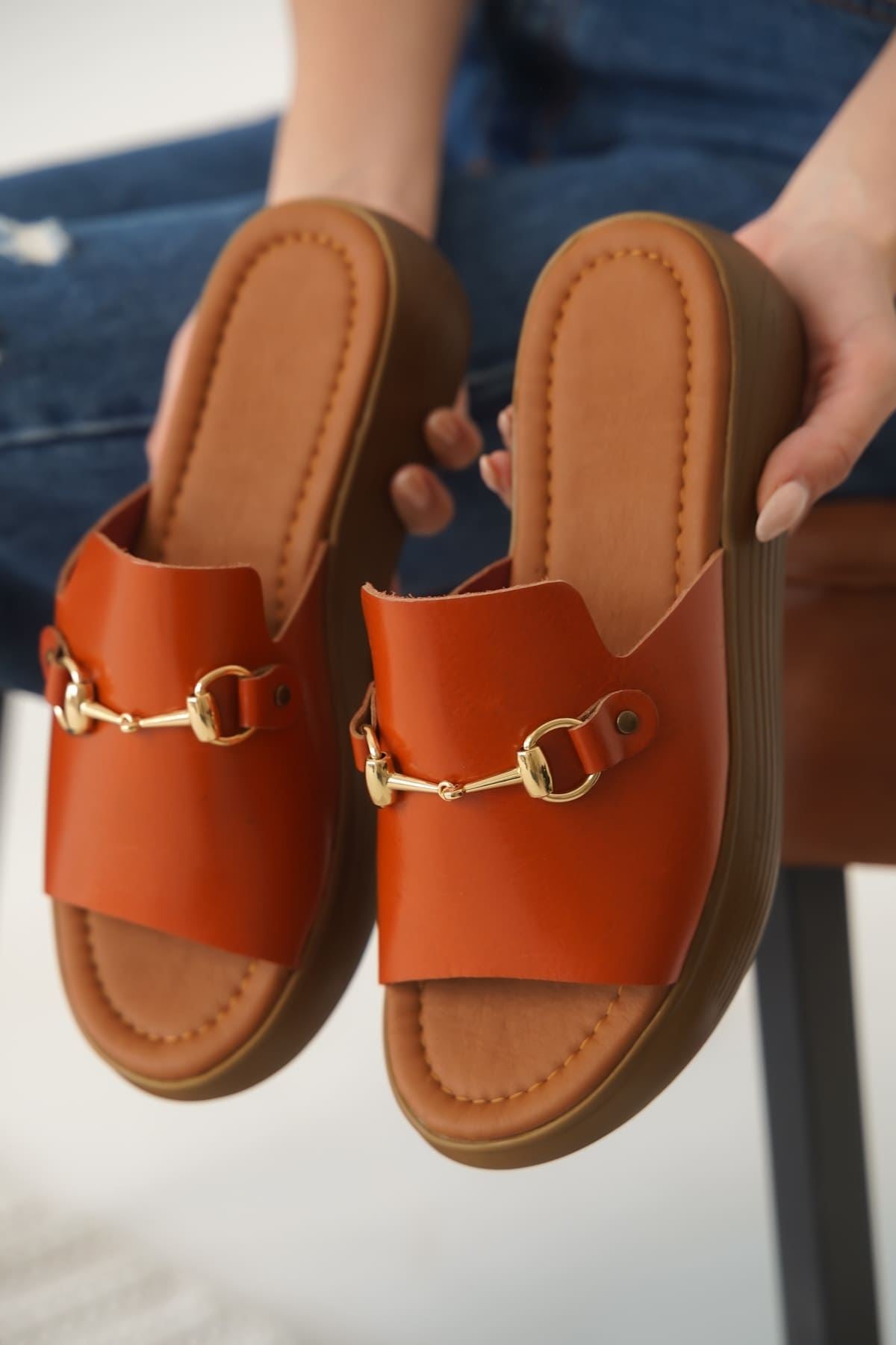 Nelly Kadın Hakiki Deri Kiremit Terlik