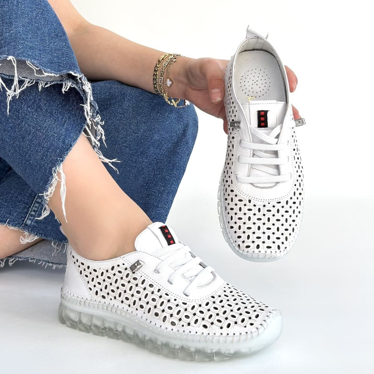 Otja Kadın Beyaz Hakiki Deri Lazer Kesim Bağcıklı Spor Ayakkabı