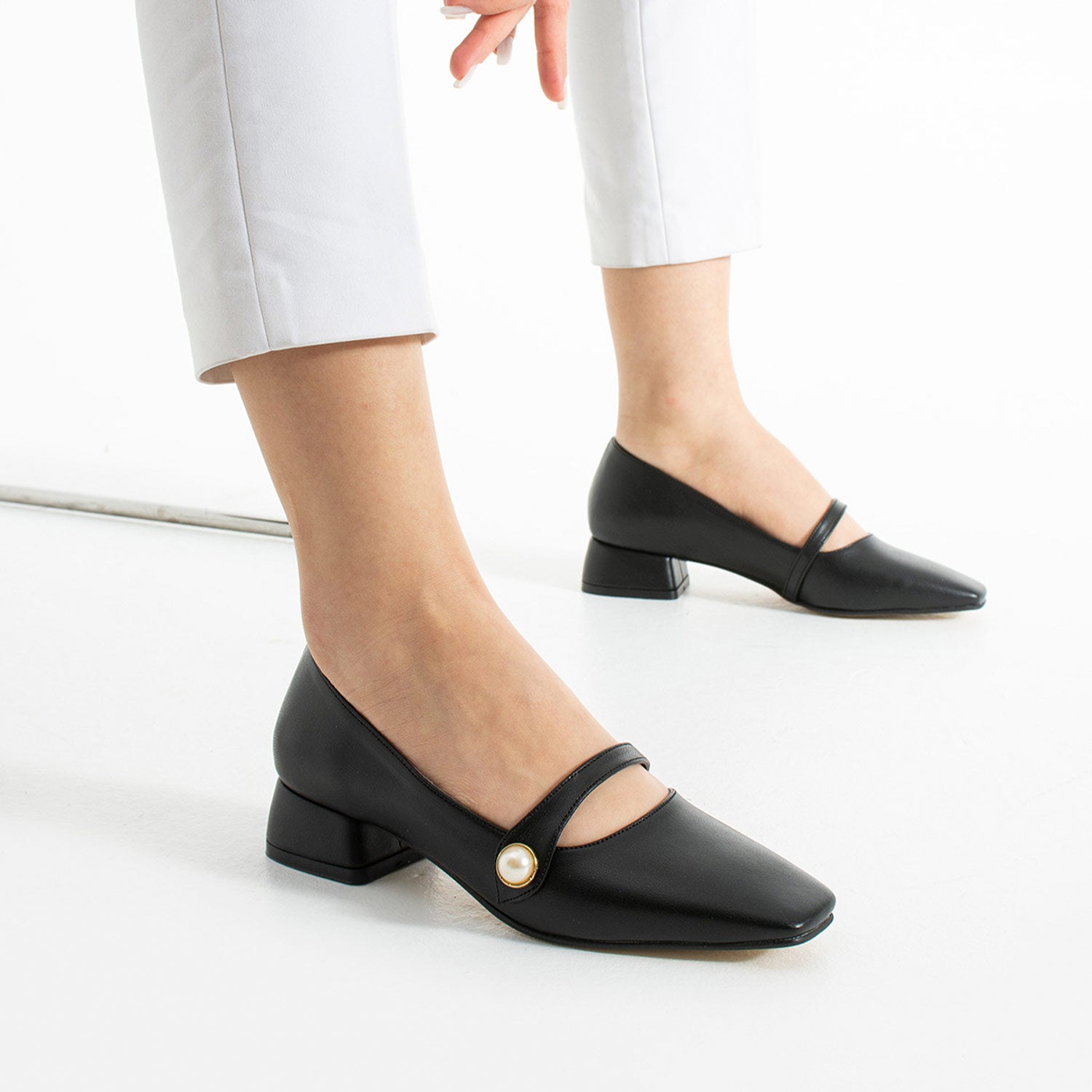 Pendle Kadın Cilt Siyah Topuklu Babet Ayakkabı