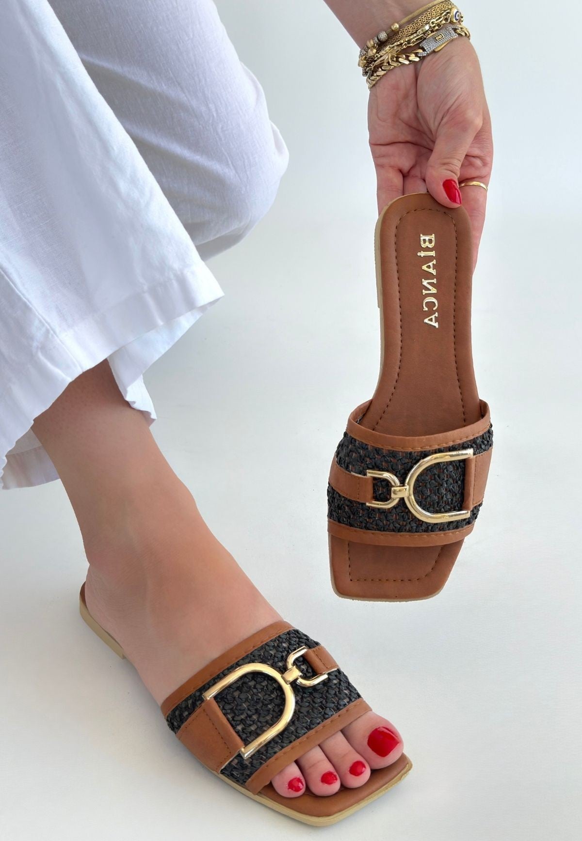 Pıer Kadın Siyah Hasır Dokulu Tokalı Terlik