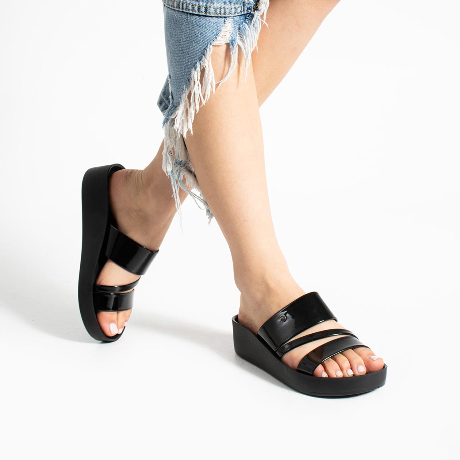 Pierre Cardin Amara Kadın Siyah Rugan Terlik