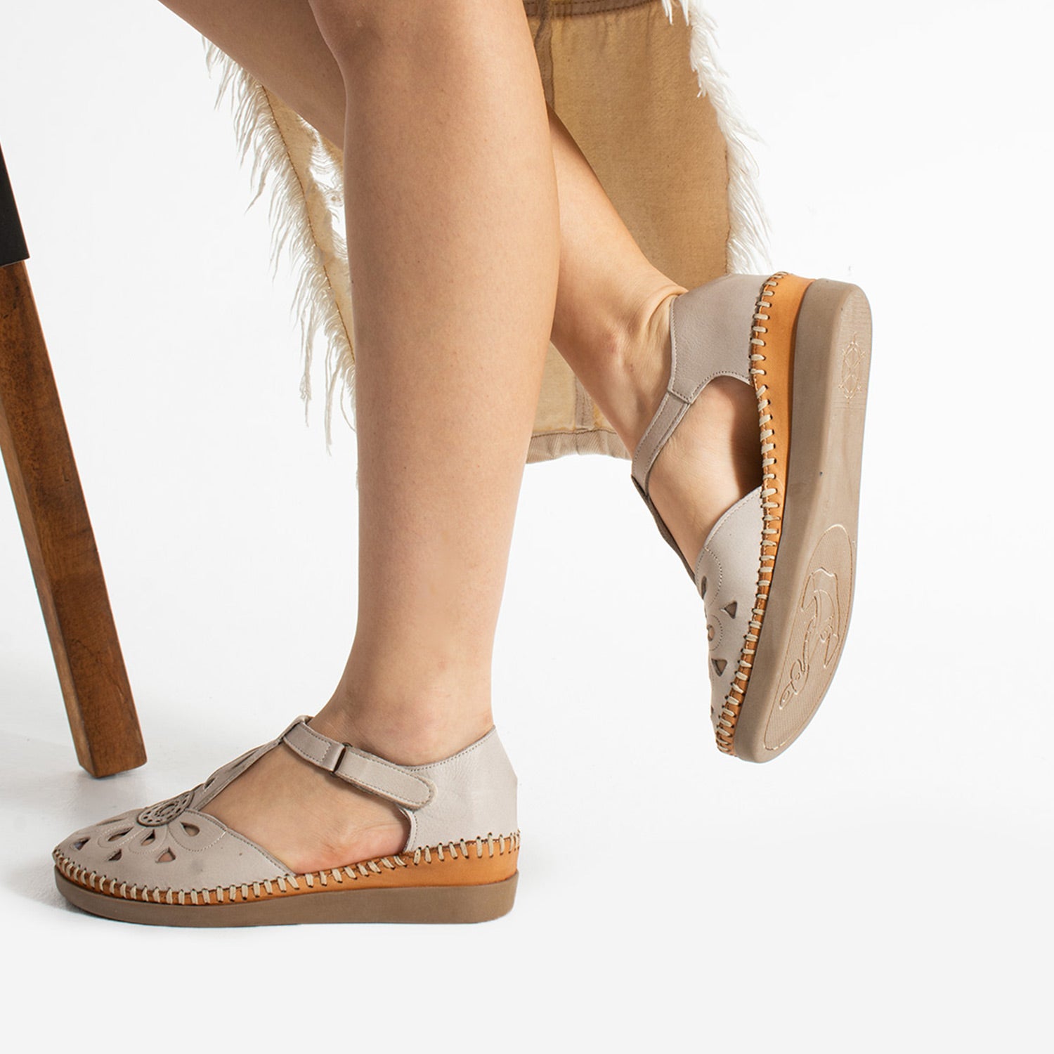 Pierre Cardin Deyra Kadın Hakiki Deri Bej Sandalet