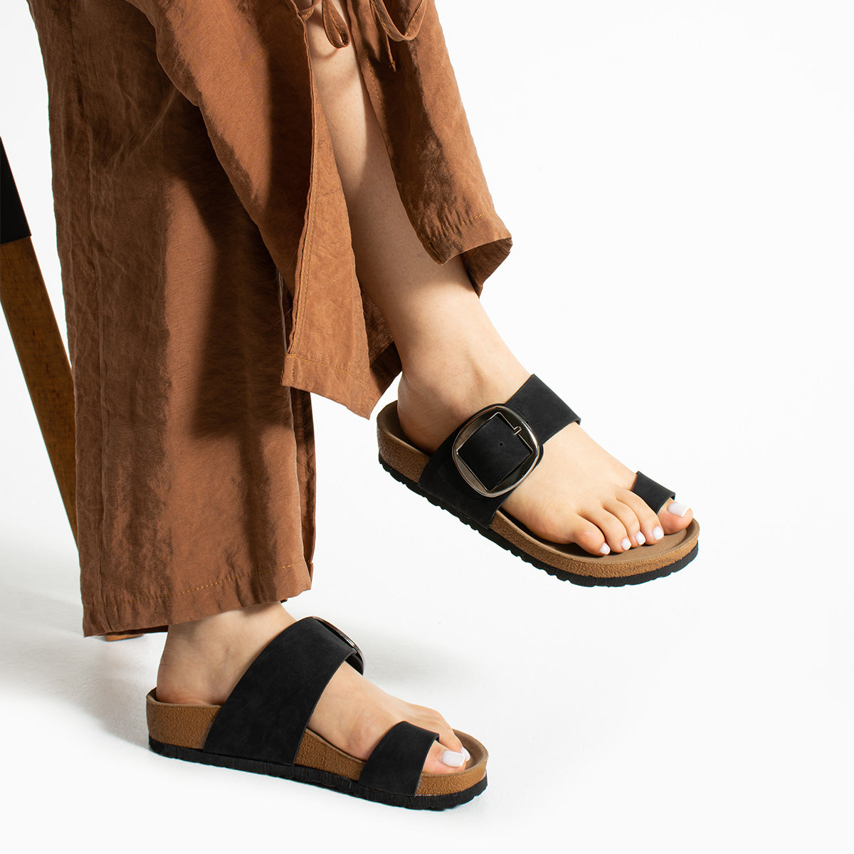 Pierre Cardin Saphyr Kadın Siyah Tokalı Terlik