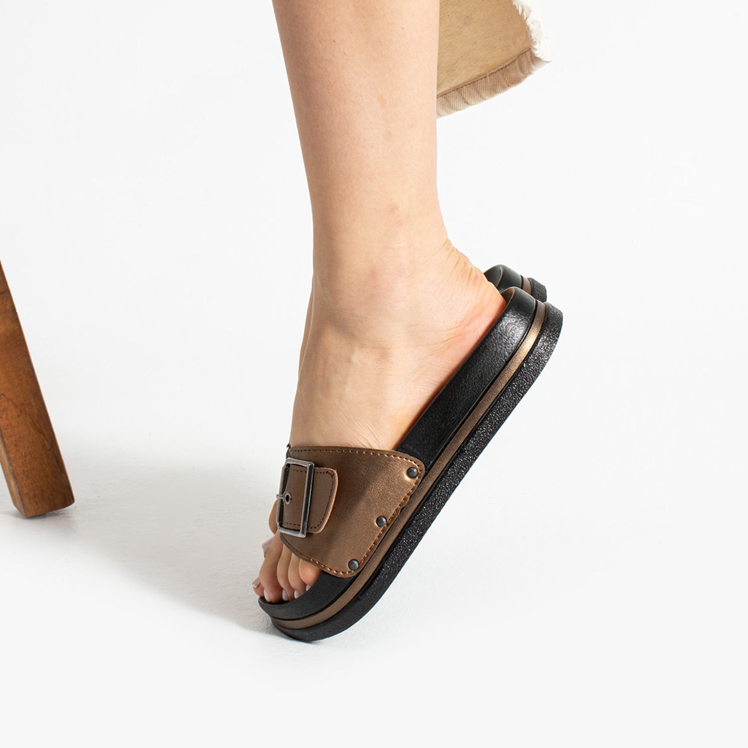 Pierre Cardin Tanara Bakır Ayarlanabilir Tokalı Kadın Terlik