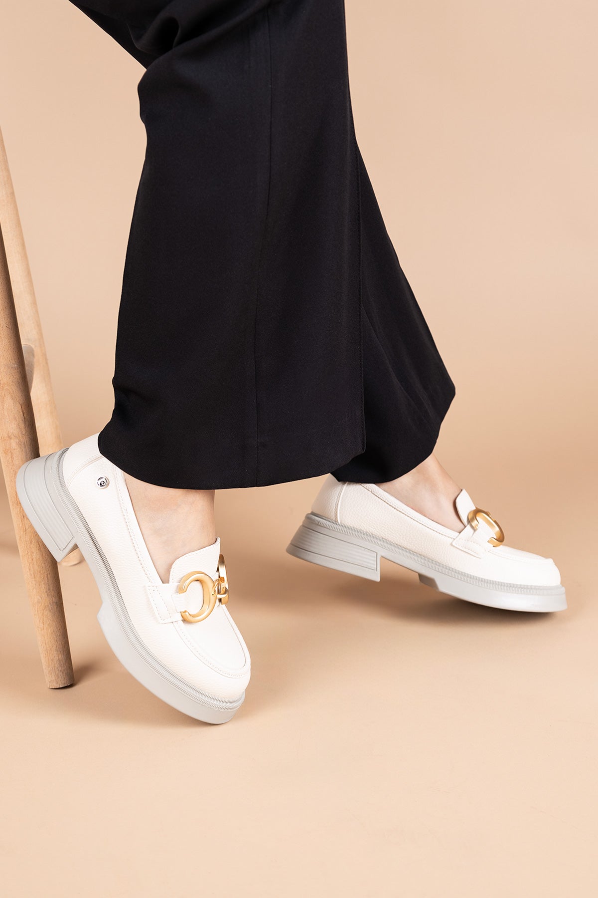 Pierre Cardin Yinda Kadın Tokalı Krem Loafer Ayakkabı PC-52650