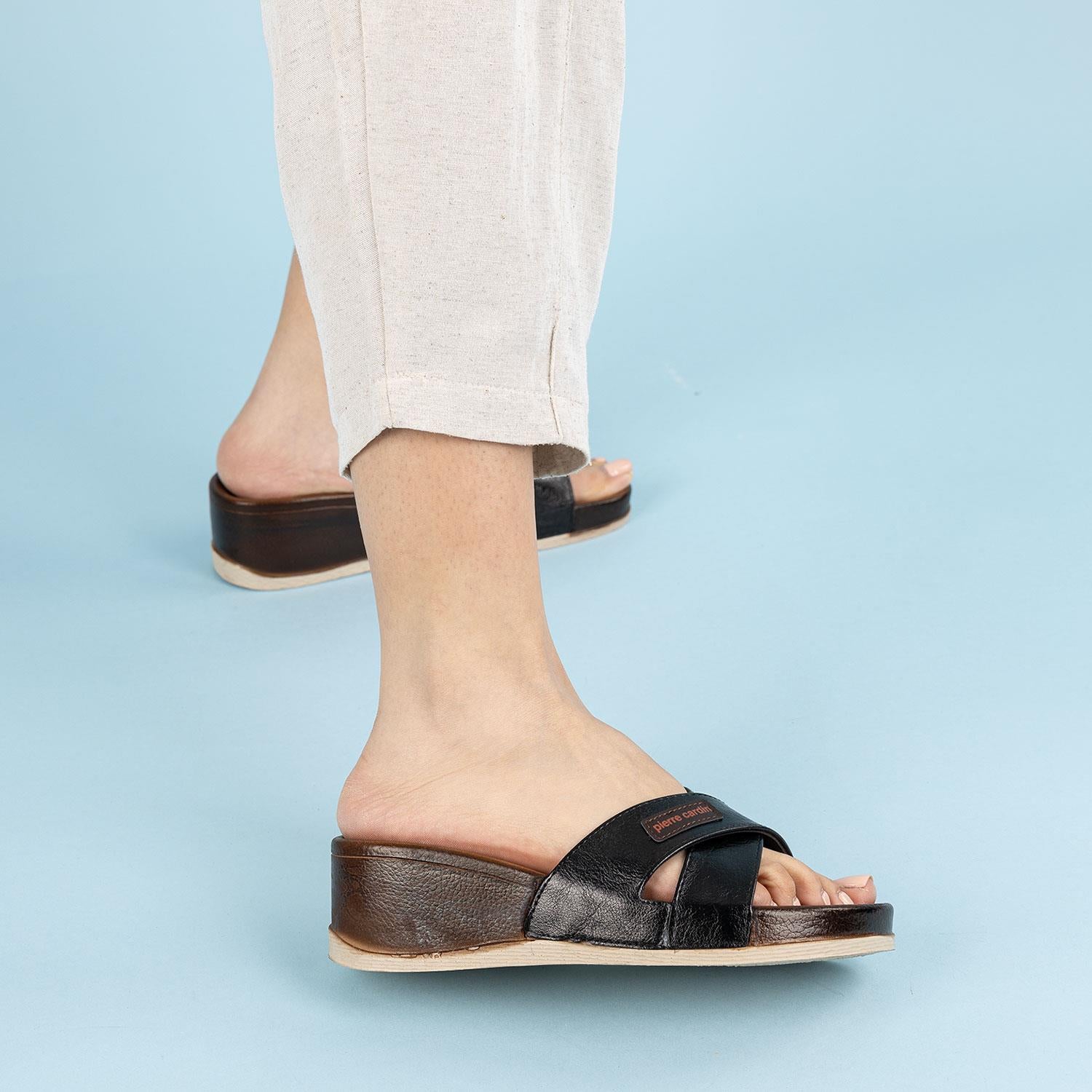 Pierre Cardin Piga Kadın Çapraz Bantlı Siyah Terlik PC-7010