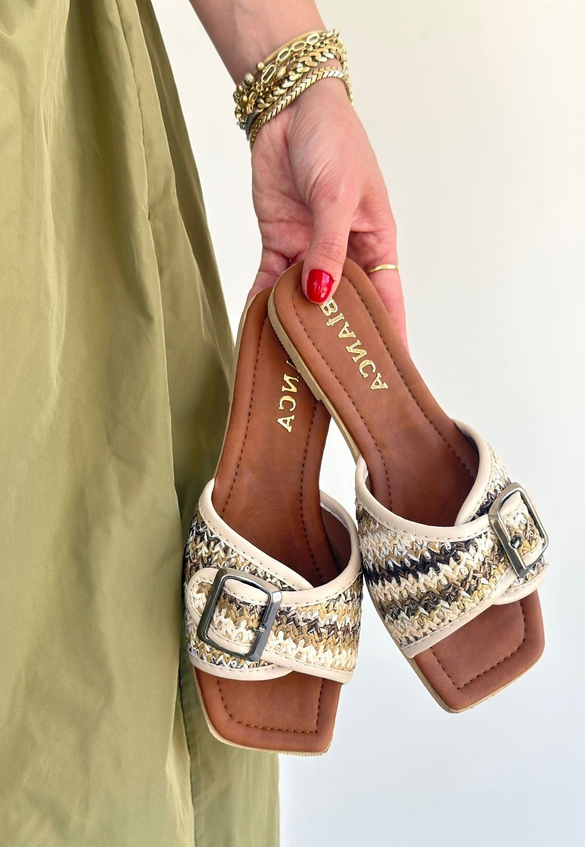 Revin Kadın Bej Tokalı Terlik