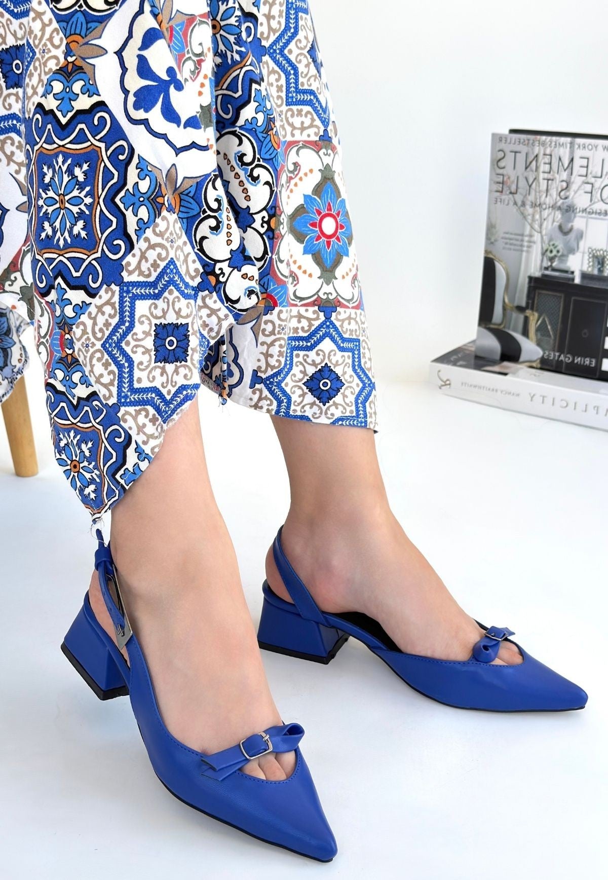 Rewat Kadın Mavi Tokalı Kısa Topuklu Ayakkabı