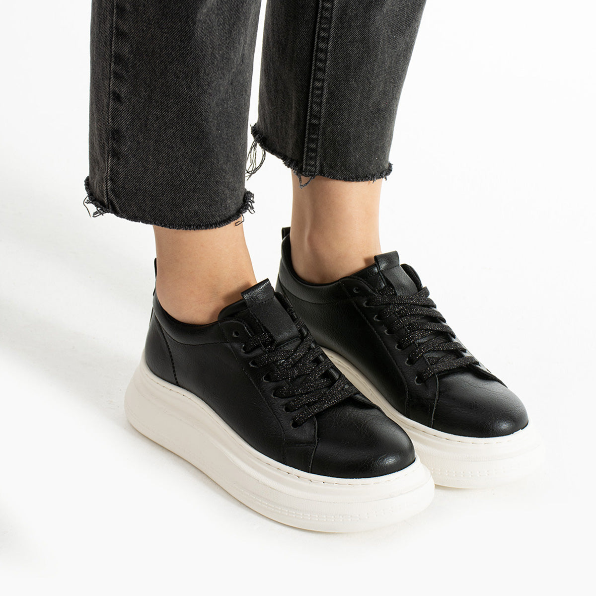 Rodon Kadın Metalik Siyah Spor Ayakkabı