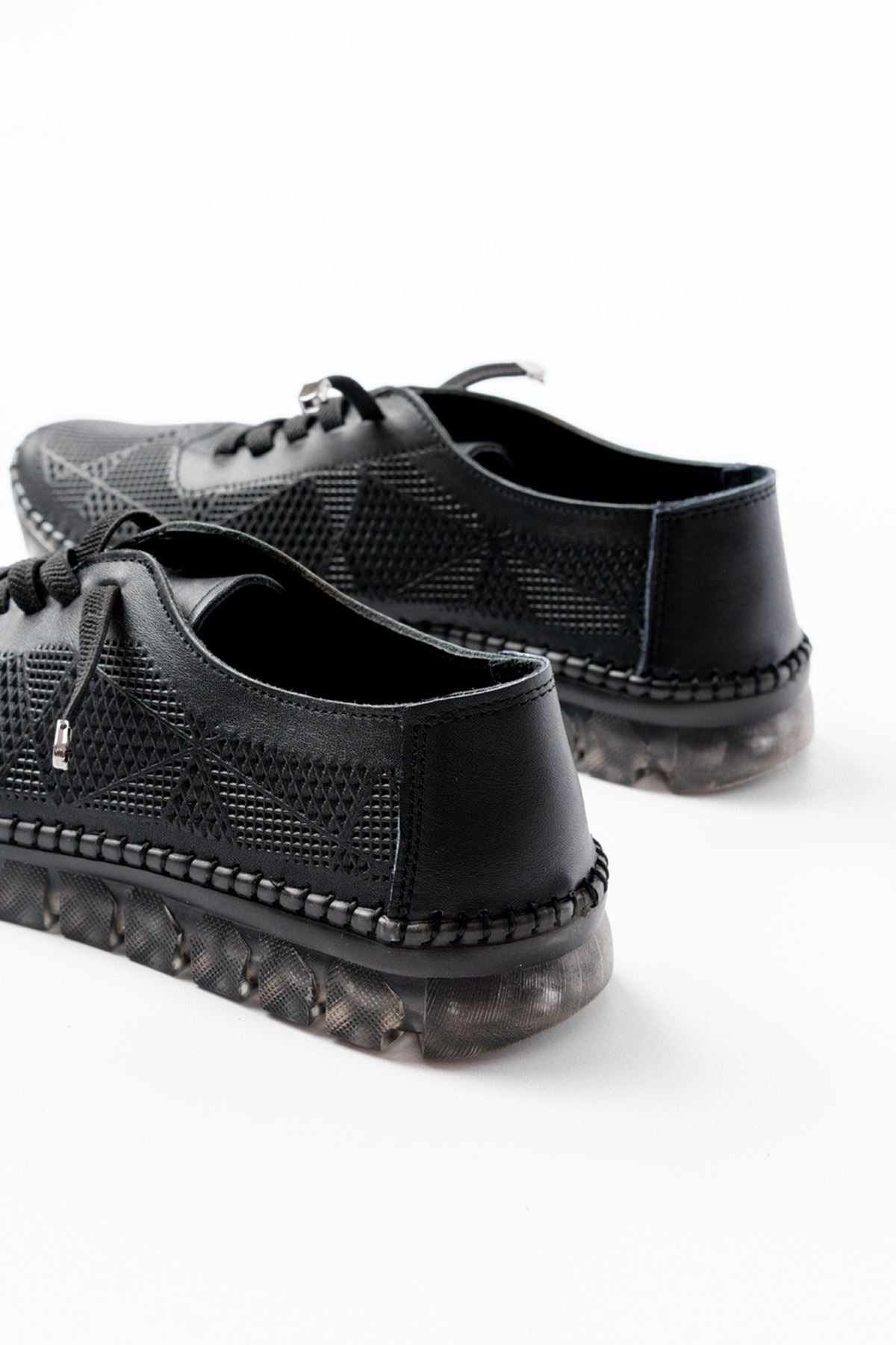 Garsen Kadın Siyah Hakiki Deri Şeffaf Taban Bağcıklı Spor Ayakkabı