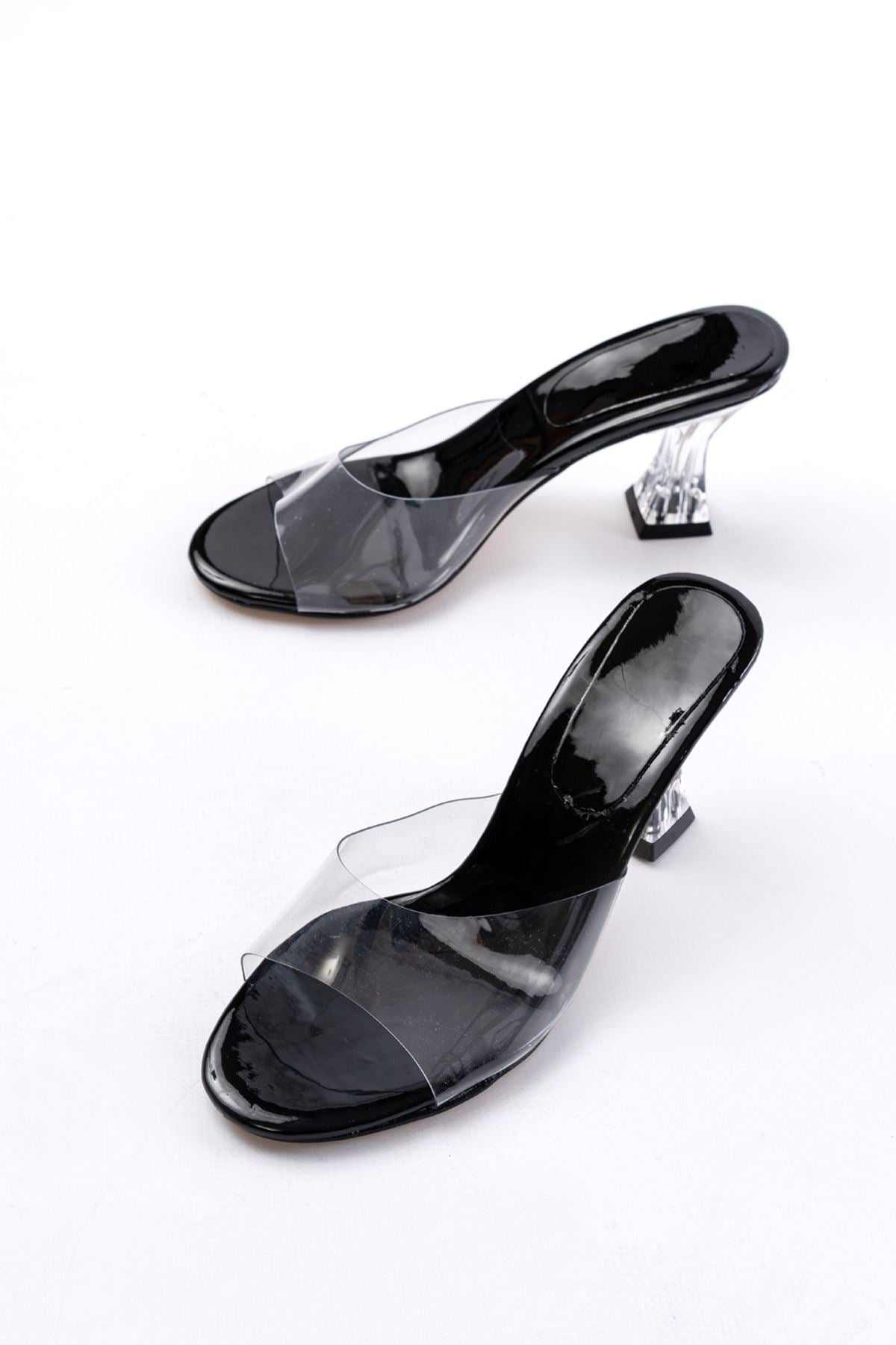 Prument Siyah Rugan Şeffaf Bantlı Şeffaf Topuklu Yuvarlak Burunlu Kadın Terlik