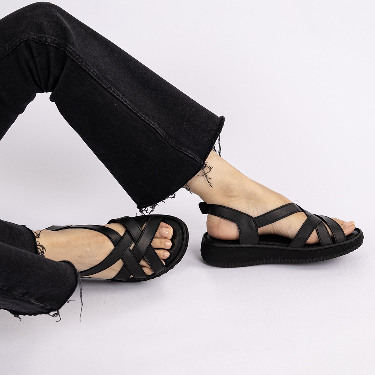 Seta Kadın Hakiki Deri Mat Siyah Sandalet