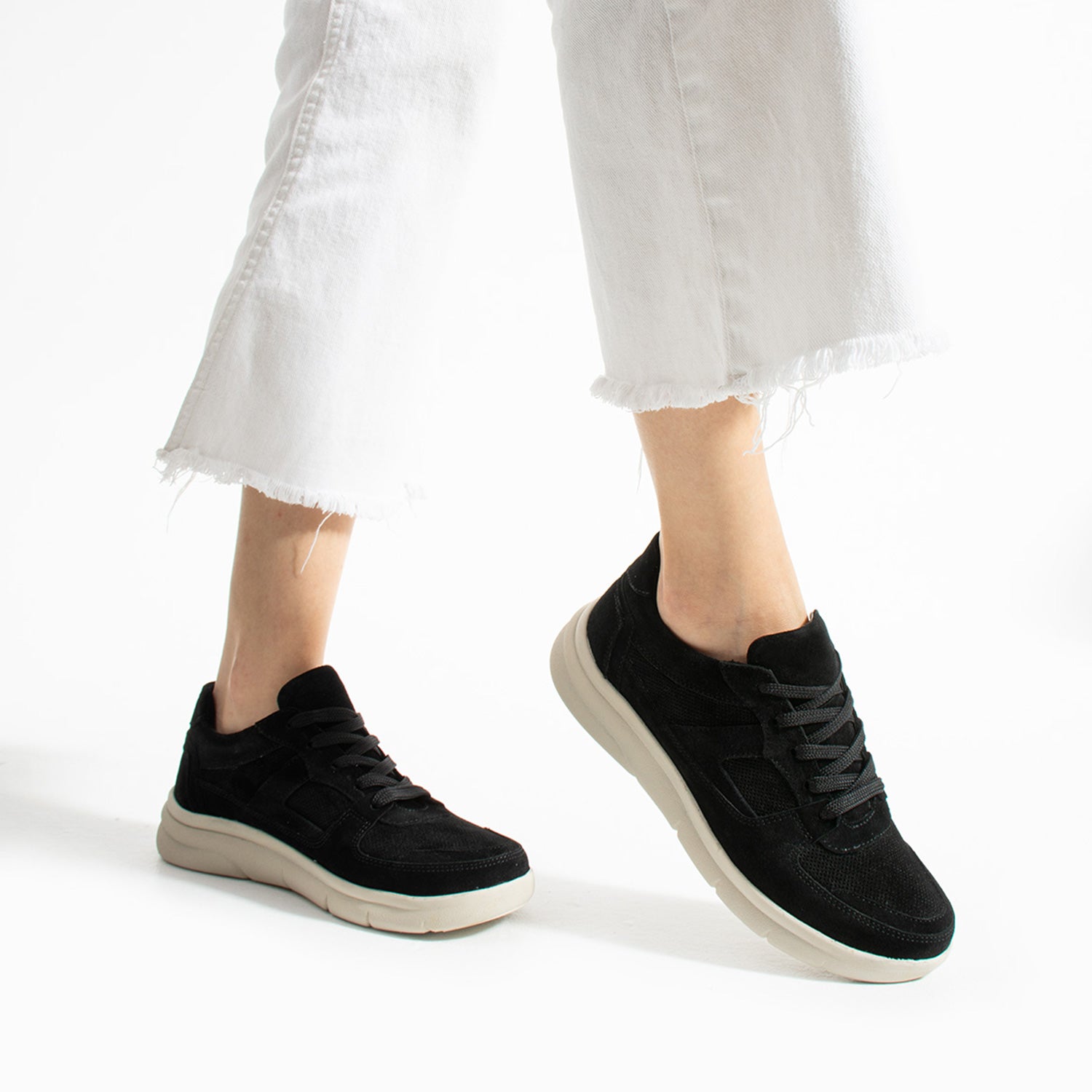 Sverko Kadın Hakiki Süet Deri Siyah Spor Ayakkabı