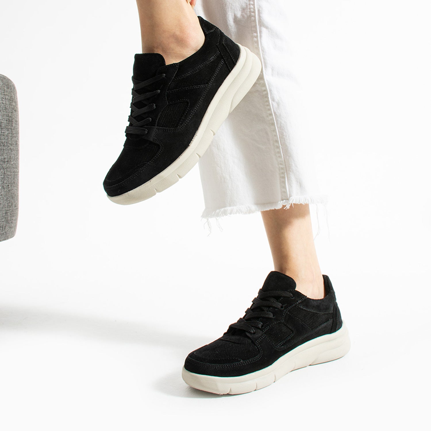 Sverko Kadın Hakiki Süet Deri Siyah Spor Ayakkabı