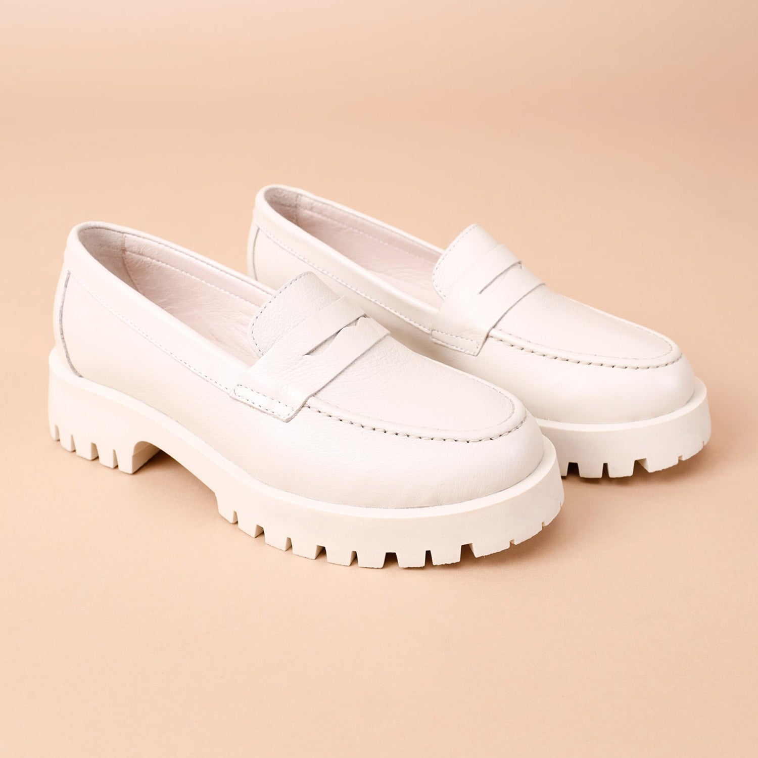 Tardeney Kadın Bej Hakiki Deri Loafer Ayakkabı