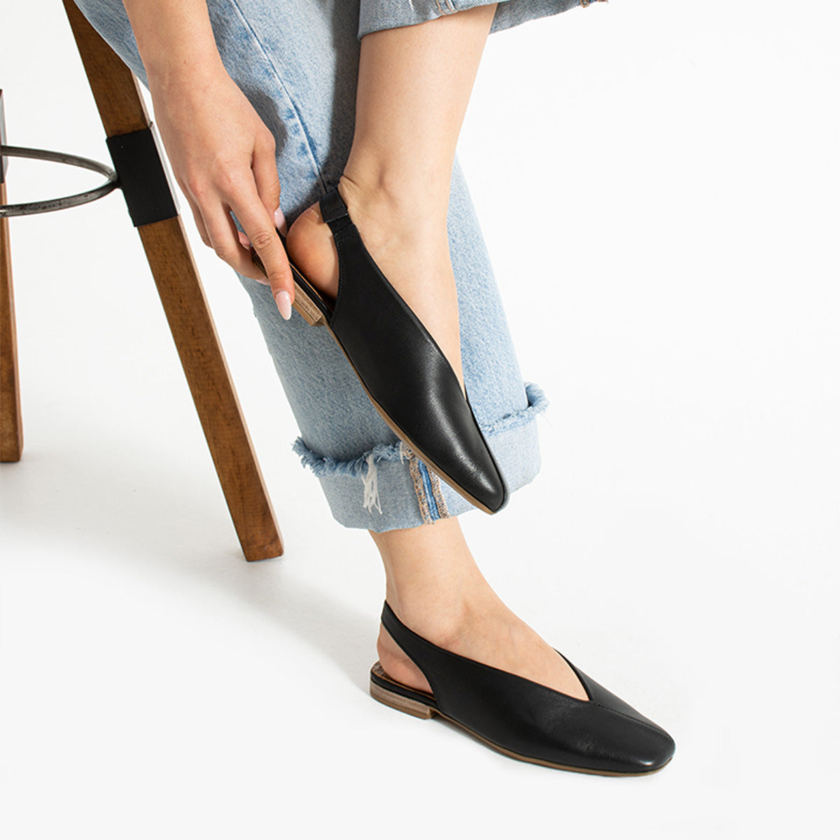 Tayba Kadın Hakiki Deri Arkası Açık Siyah Babet