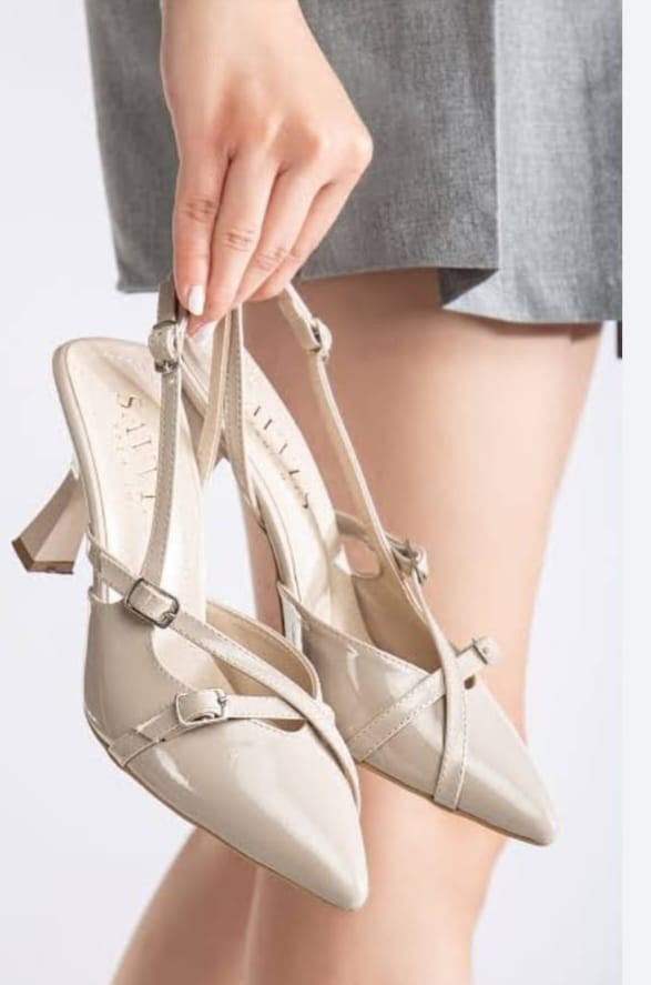 Tetti Kadın Bej Rugan Topuklu Ayakkabı