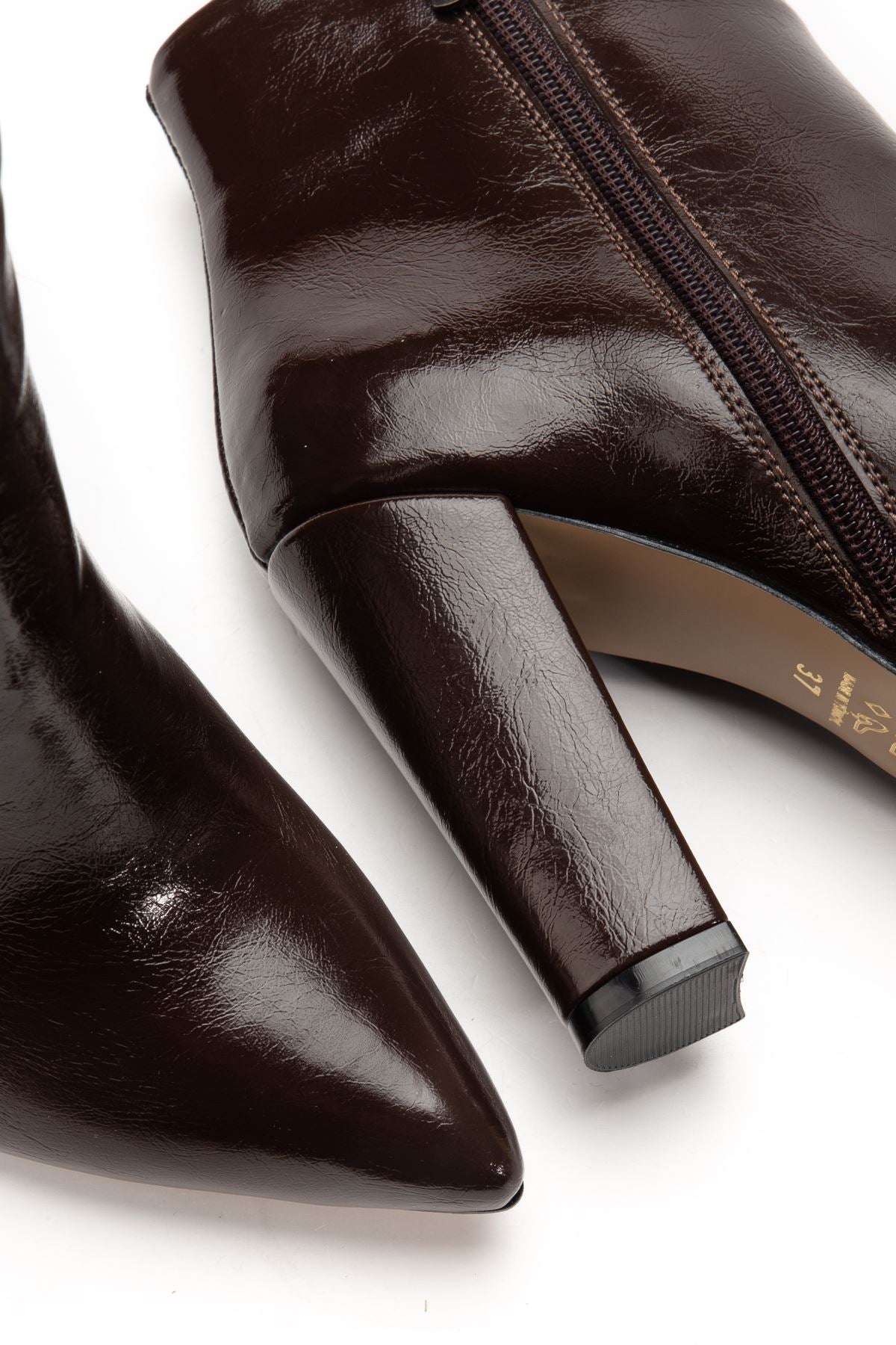 Defmen Kahve Kırışık Rugan Yüksek Kalın Topuklu Fermuarlı Kadın Bot