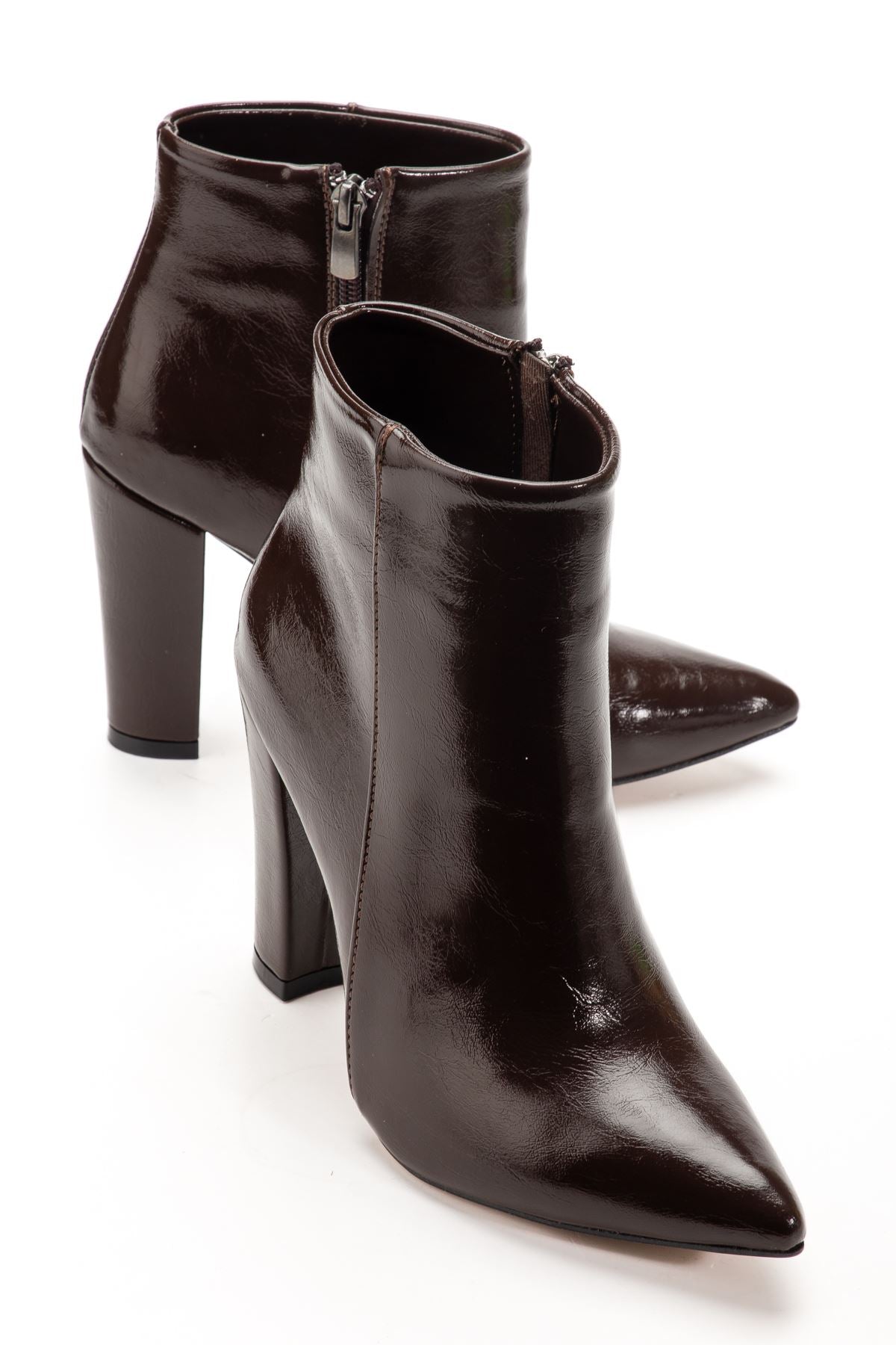 Defmen Kahve Kırışık Rugan Yüksek Kalın Topuklu Fermuarlı Kadın Bot