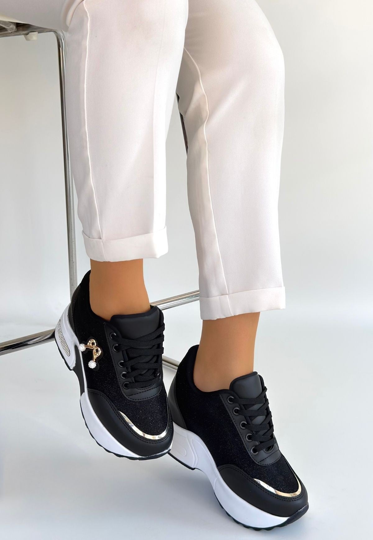 Wody Kadın Siyah Simli Bağcıklı Gizli Topuklu Spor Ayakkabı