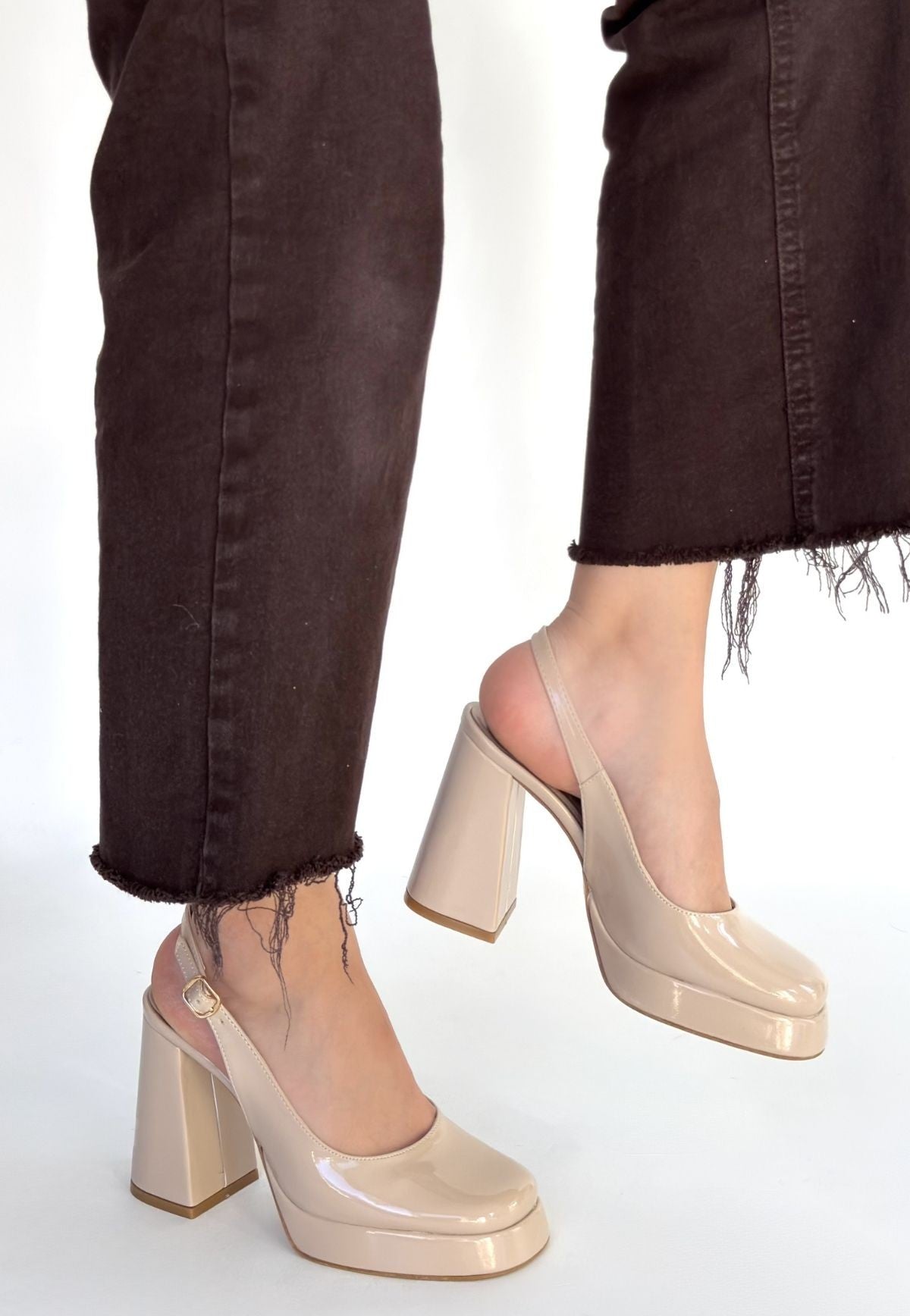 Zuda Kadın Bej Rugan Platform Topuklu Ayakkabı