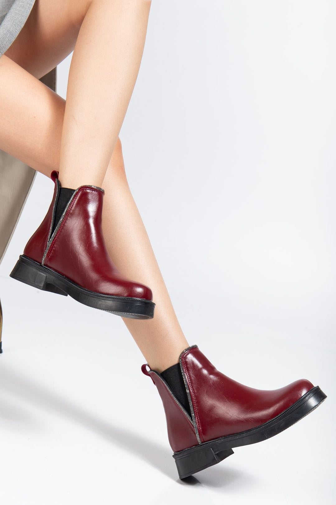 Thenar Bordo Kırışık Rugan Taş Aksesuarlı Lastikli Kadın Bot