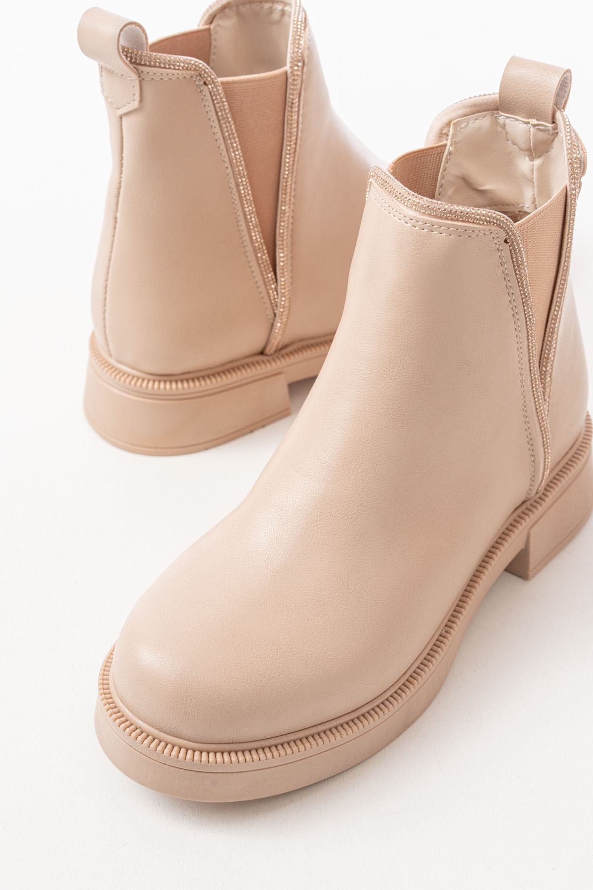 Thenar Nut Taş Aksesuarlı Lastikli Kadın Bot